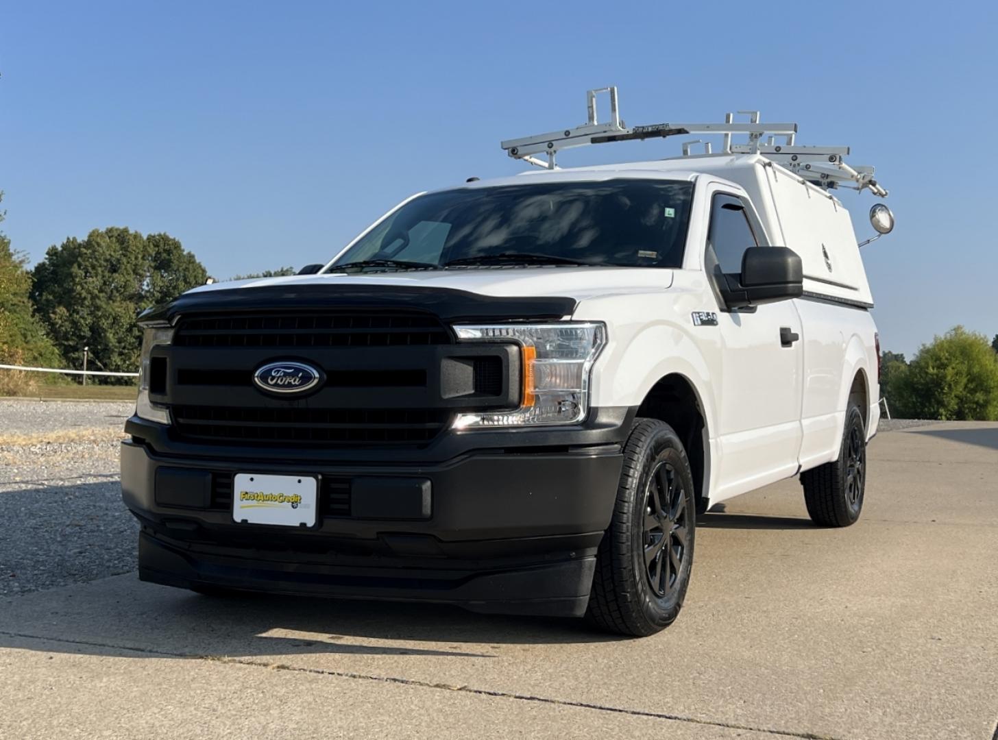 2018 WHITE /Gray Vinyl Ford F-150 XL 8-ft. Bed 2WD (1FTMF1CB4JK) with an 3.3L V6 engine, Automatic transmission, located at 2990 Old Orchard Rd., Jackson, MO, 63755, 37.354214, -89.612106 - 2018 Ford F-150 XL 174xxx miles Rear Wheel Drive 3.3L V6 Automatic Bluetooth Cruise Power Windows/Locks/Mirrors We have financing available and we accept trades! Fill out a credit application on our website or come by today! If you have any questions, give us a call at (573) 204-7777 or vis - Photo#2