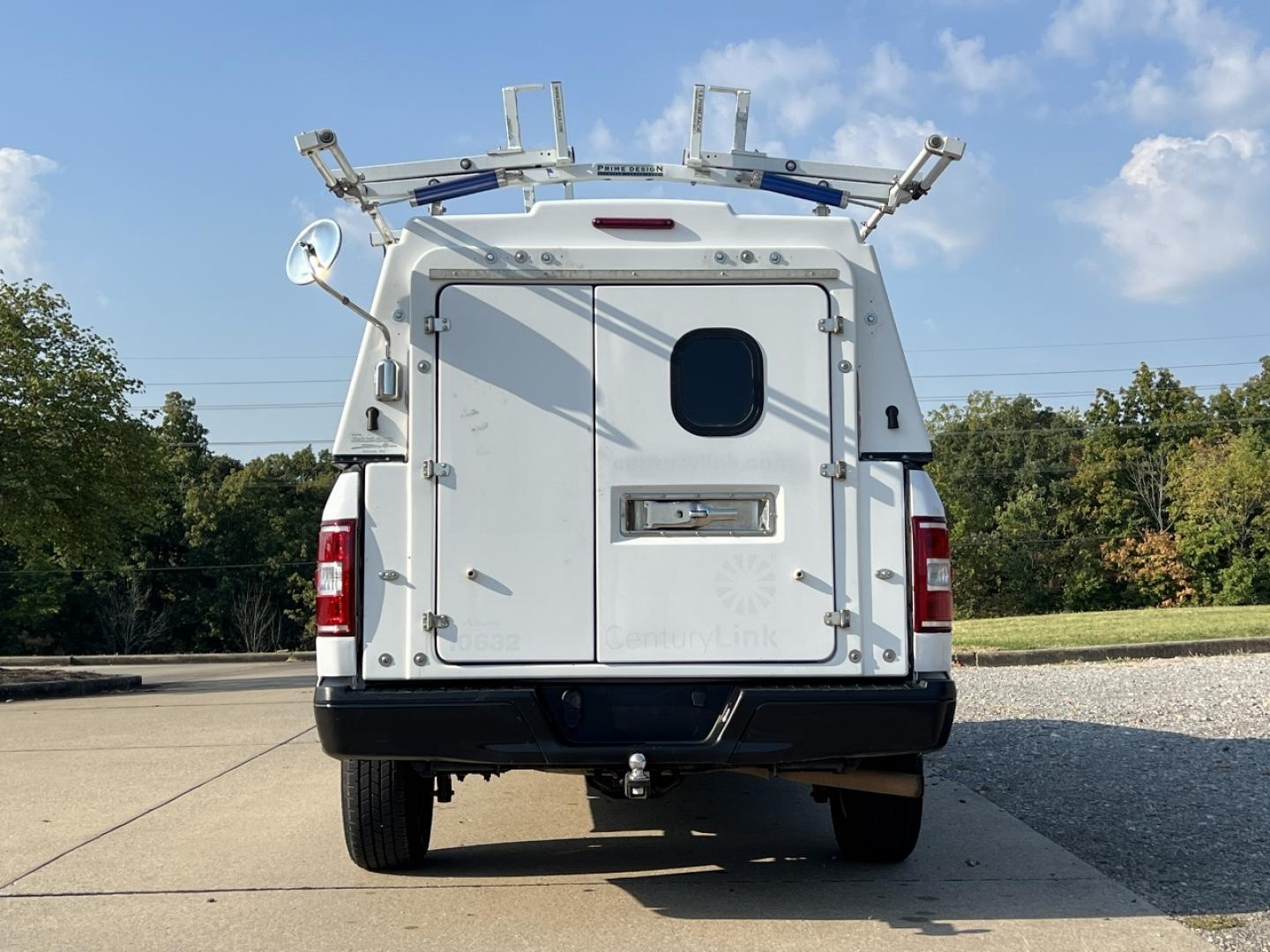 2018 WHITE /Gray Vinyl Ford F-150 XL 8-ft. Bed 2WD (1FTMF1CB4JK) with an 3.3L V6 engine, Automatic transmission, located at 2990 Old Orchard Rd., Jackson, MO, 63755, 37.354214, -89.612106 - 2018 Ford F-150 XL 174xxx miles Rear Wheel Drive 3.3L V6 Automatic Bluetooth Cruise Power Windows/Locks/Mirrors We have financing available and we accept trades! Fill out a credit application on our website or come by today! If you have any questions, give us a call at (573) 204-7777 or vis - Photo#7