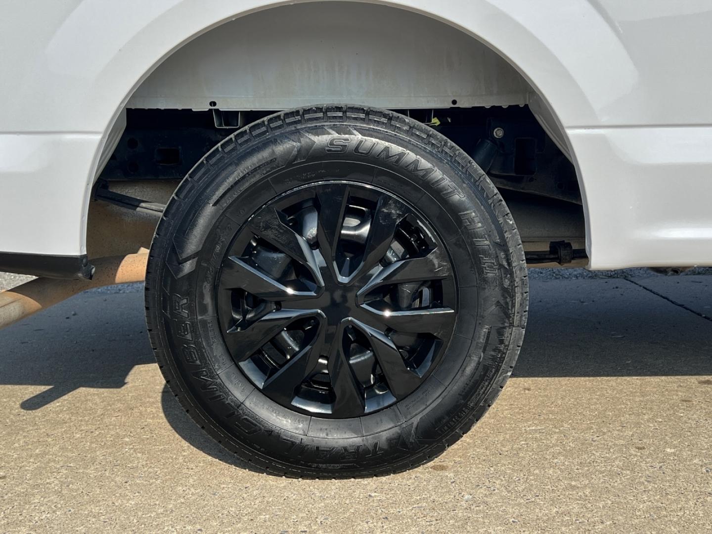 2018 WHITE /Gray Vinyl Ford F-150 XL 8-ft. Bed 2WD (1FTMF1CB4JK) with an 3.3L V6 engine, Automatic transmission, located at 2990 Old Orchard Rd., Jackson, MO, 63755, 37.354214, -89.612106 - 2018 Ford F-150 XL 174xxx miles Rear Wheel Drive 3.3L V6 Automatic Bluetooth Cruise Power Windows/Locks/Mirrors We have financing available and we accept trades! Fill out a credit application on our website or come by today! If you have any questions, give us a call at (573) 204-7777 or vis - Photo#33