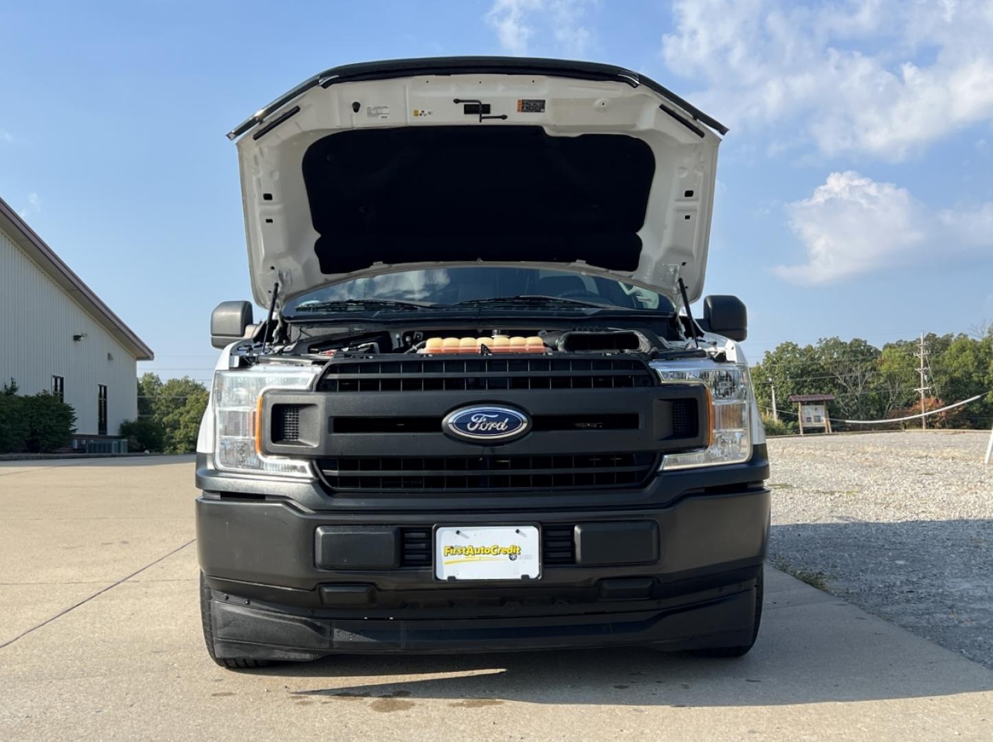 2018 WHITE /Gray Vinyl Ford F-150 XL 8-ft. Bed 2WD (1FTMF1CB4JK) with an 3.3L V6 engine, Automatic transmission, located at 2990 Old Orchard Rd., Jackson, MO, 63755, 37.354214, -89.612106 - 2018 Ford F-150 XL 174xxx miles Rear Wheel Drive 3.3L V6 Automatic Bluetooth Cruise Power Windows/Locks/Mirrors We have financing available and we accept trades! Fill out a credit application on our website or come by today! If you have any questions, give us a call at (573) 204-7777 or vis - Photo#28