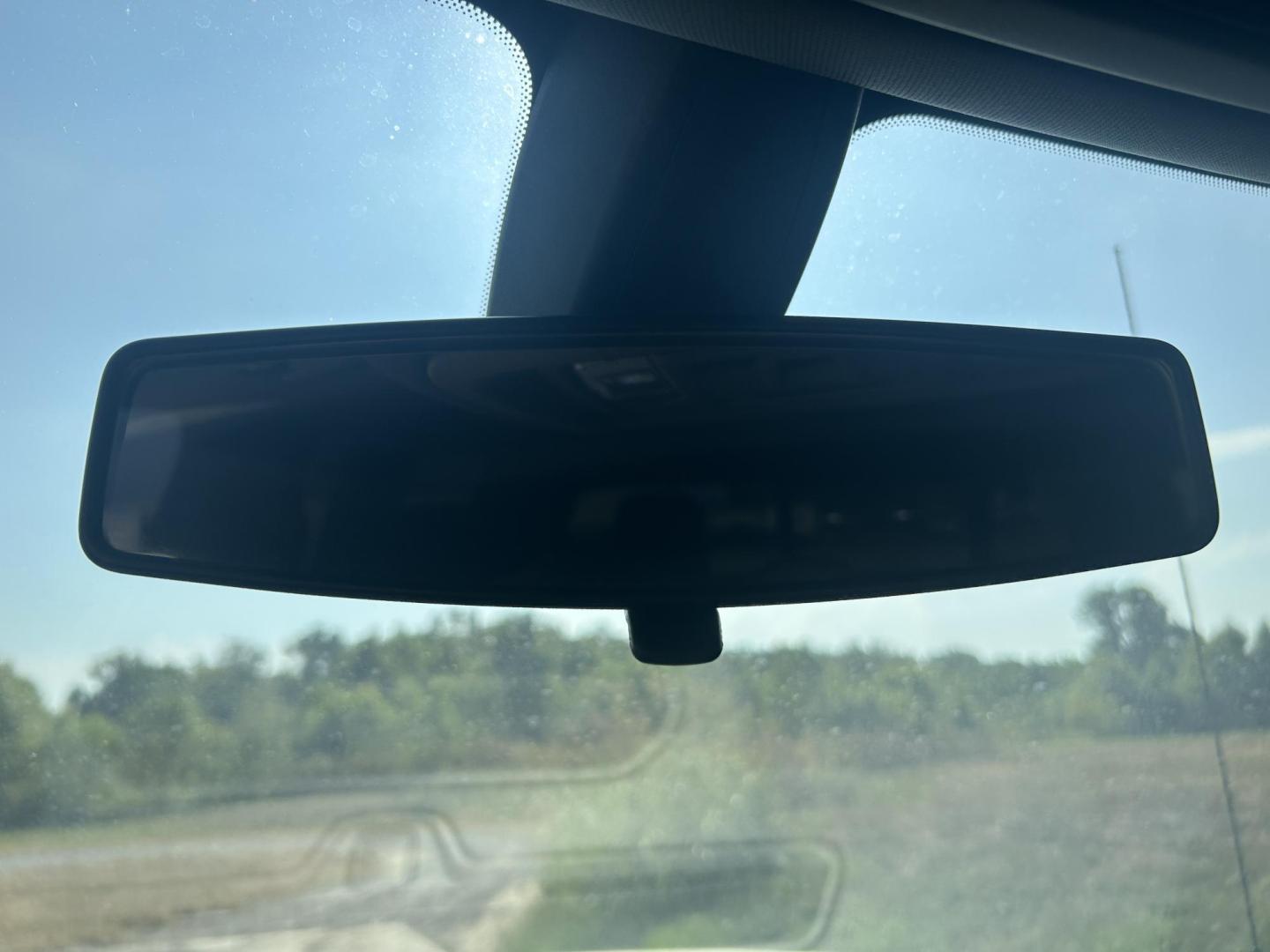 2021 SILVER /Black Chevrolet Silverado 1500 LT Crew Cab 4WD (1GCUYDED2MZ) with an 5.3L V8 OHV 16V engine, 6A transmission, located at 506 S. Kingshighway, Cape Girardeau, MO, 63703, (573) 235-5000, 37.294991, -89.553635 - 2021 Chevrolet Silverado 1500 LT 113xxx miles 4x4 5.3L V8 Automatic Leather Backup Camera Power Driver Seat Heated Seats Heated Steering Wheel Bluetooth Remote Start Cruise Power Windows/Locks/Mirrors We have financing available and we accept trades! Fill out a credit application on ou - Photo#33