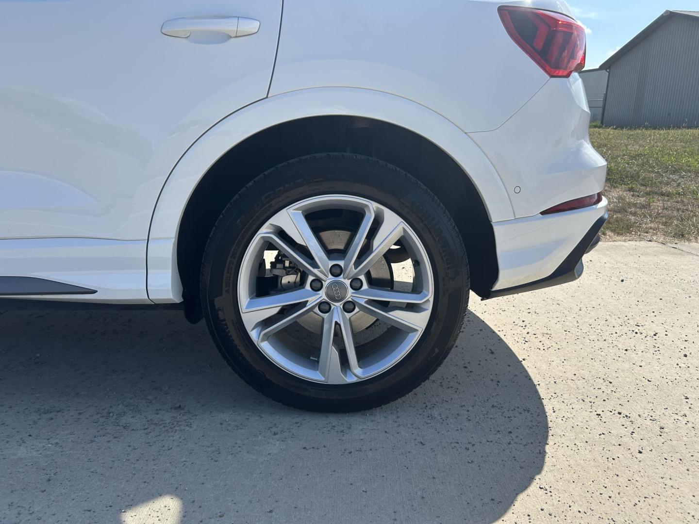 2020 WHITE /Tan Audi Q3 S line Prestige quattro (WA1FECF32L1) with an 2.0L L4 DOHC 24V engine, 8A transmission, located at 506 S. Kingshighway, Cape Girardeau, MO, 63703, (573) 235-5000, 37.294991, -89.553635 - 2020 Audi Q3 S-Line Prestige Quattro Only 15,XXX miles All Wheel Drive 2.0L Automatic Cruise Leather Backup Camera Navigation Power Driver Seat Heated Seats Panoramic Sunroof Dual Climate Control Rear Climate Control Bluetooth Remote Start Power Windows/Locks/Mirrors Power Lift Gat - Photo#43