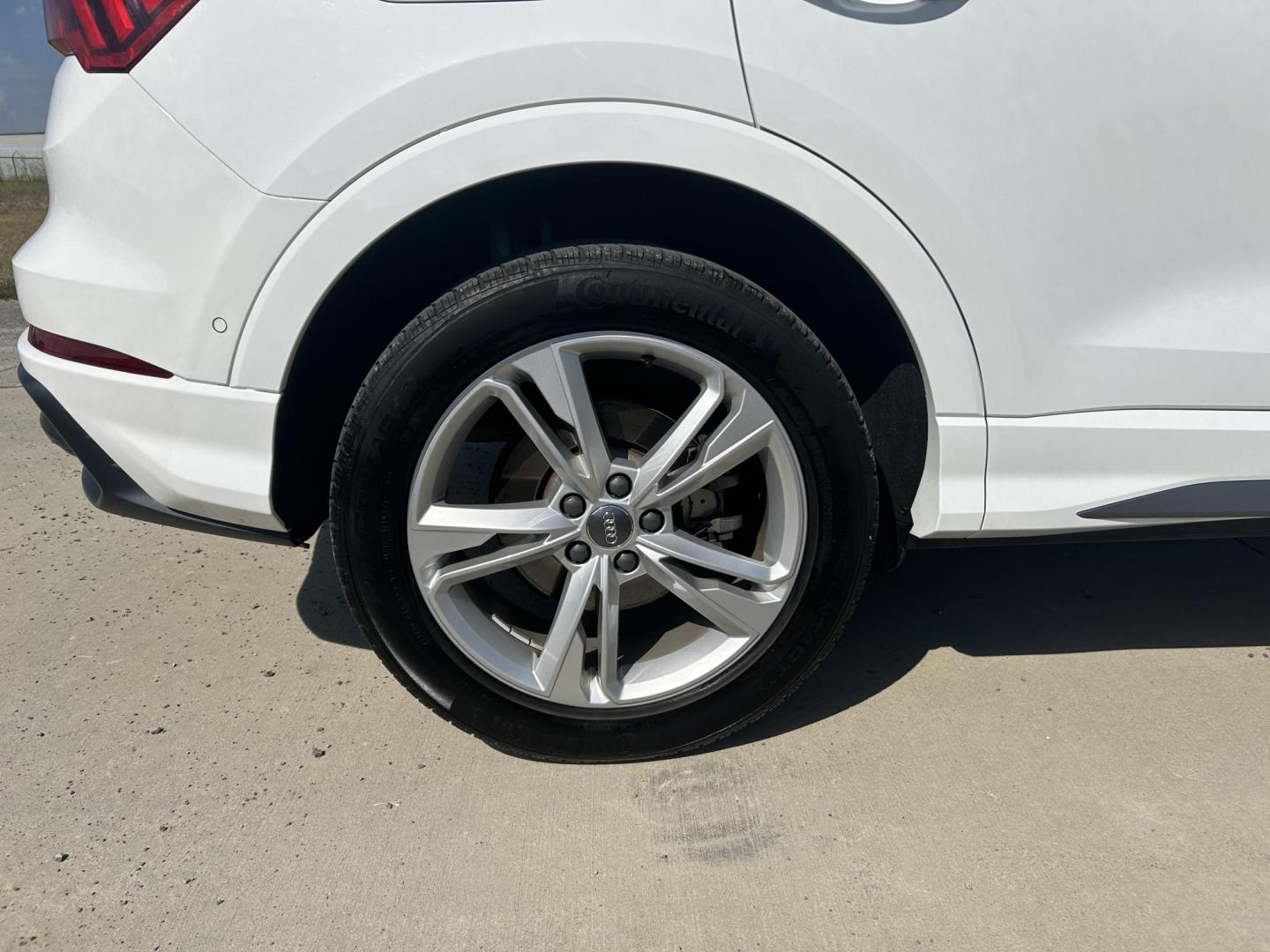 2020 WHITE /Tan Audi Q3 S line Prestige quattro (WA1FECF32L1) with an 2.0L L4 DOHC 24V engine, 8A transmission, located at 506 S. Kingshighway, Cape Girardeau, MO, 63703, (573) 235-5000, 37.294991, -89.553635 - 2020 Audi Q3 S-Line Prestige Quattro Only 15,XXX miles All Wheel Drive 2.0L Automatic Cruise Leather Backup Camera Navigation Power Driver Seat Heated Seats Panoramic Sunroof Dual Climate Control Rear Climate Control Bluetooth Remote Start Power Windows/Locks/Mirrors Power Lift Gat - Photo#44