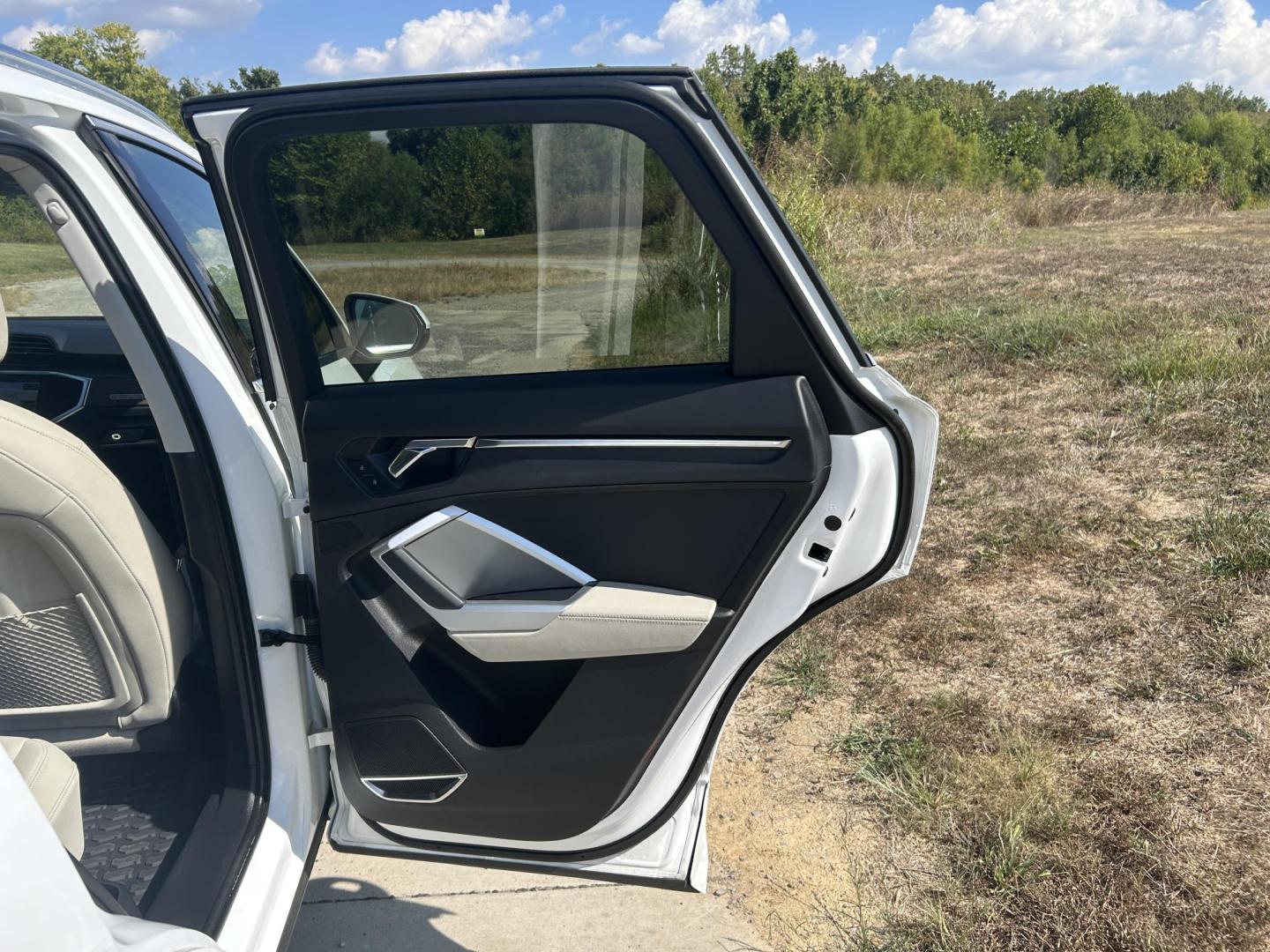 2020 WHITE /Tan Audi Q3 S line Prestige quattro (WA1FECF32L1) with an 2.0L L4 DOHC 24V engine, 8A transmission, located at 506 S. Kingshighway, Cape Girardeau, MO, 63703, (573) 235-5000, 37.294991, -89.553635 - 2020 Audi Q3 S-Line Prestige Quattro Only 15,XXX miles All Wheel Drive 2.0L Automatic Cruise Leather Backup Camera Navigation Power Driver Seat Heated Seats Panoramic Sunroof Dual Climate Control Rear Climate Control Bluetooth Remote Start Power Windows/Locks/Mirrors Power Lift Gat - Photo#23
