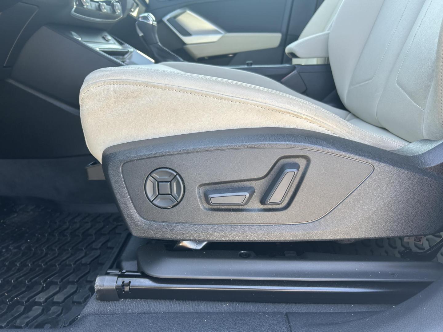 2020 WHITE /Tan Audi Q3 S line Prestige quattro (WA1FECF32L1) with an 2.0L L4 DOHC 24V engine, 8A transmission, located at 506 S. Kingshighway, Cape Girardeau, MO, 63703, (573) 235-5000, 37.294991, -89.553635 - 2020 Audi Q3 S-Line Prestige Quattro Only 15,XXX miles All Wheel Drive 2.0L Automatic Cruise Leather Backup Camera Navigation Power Driver Seat Heated Seats Panoramic Sunroof Dual Climate Control Rear Climate Control Bluetooth Remote Start Power Windows/Locks/Mirrors Power Lift Gat - Photo#4