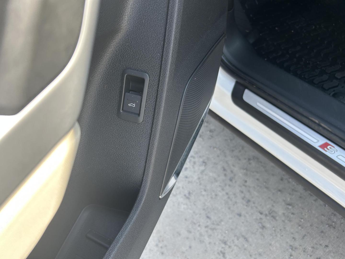 2020 WHITE /Tan Audi Q3 S line Prestige quattro (WA1FECF32L1) with an 2.0L L4 DOHC 24V engine, 8A transmission, located at 506 S. Kingshighway, Cape Girardeau, MO, 63703, (573) 235-5000, 37.294991, -89.553635 - 2020 Audi Q3 S-Line Prestige Quattro Only 15,XXX miles All Wheel Drive 2.0L Automatic Cruise Leather Backup Camera Navigation Power Driver Seat Heated Seats Panoramic Sunroof Dual Climate Control Rear Climate Control Bluetooth Remote Start Power Windows/Locks/Mirrors Power Lift Gat - Photo#37