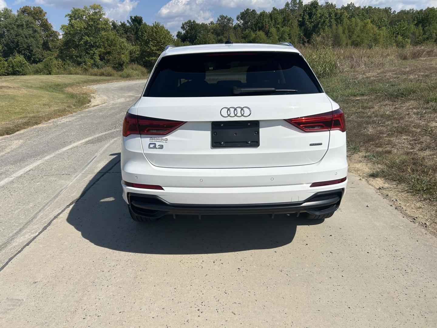 2020 WHITE /Tan Audi Q3 S line Prestige quattro (WA1FECF32L1) with an 2.0L L4 DOHC 24V engine, 8A transmission, located at 506 S. Kingshighway, Cape Girardeau, MO, 63703, (573) 235-5000, 37.294991, -89.553635 - 2020 Audi Q3 S-Line Prestige Quattro Only 15,XXX miles All Wheel Drive 2.0L Automatic Cruise Leather Backup Camera Navigation Power Driver Seat Heated Seats Panoramic Sunroof Dual Climate Control Rear Climate Control Bluetooth Remote Start Power Windows/Locks/Mirrors Power Lift Gat - Photo#10