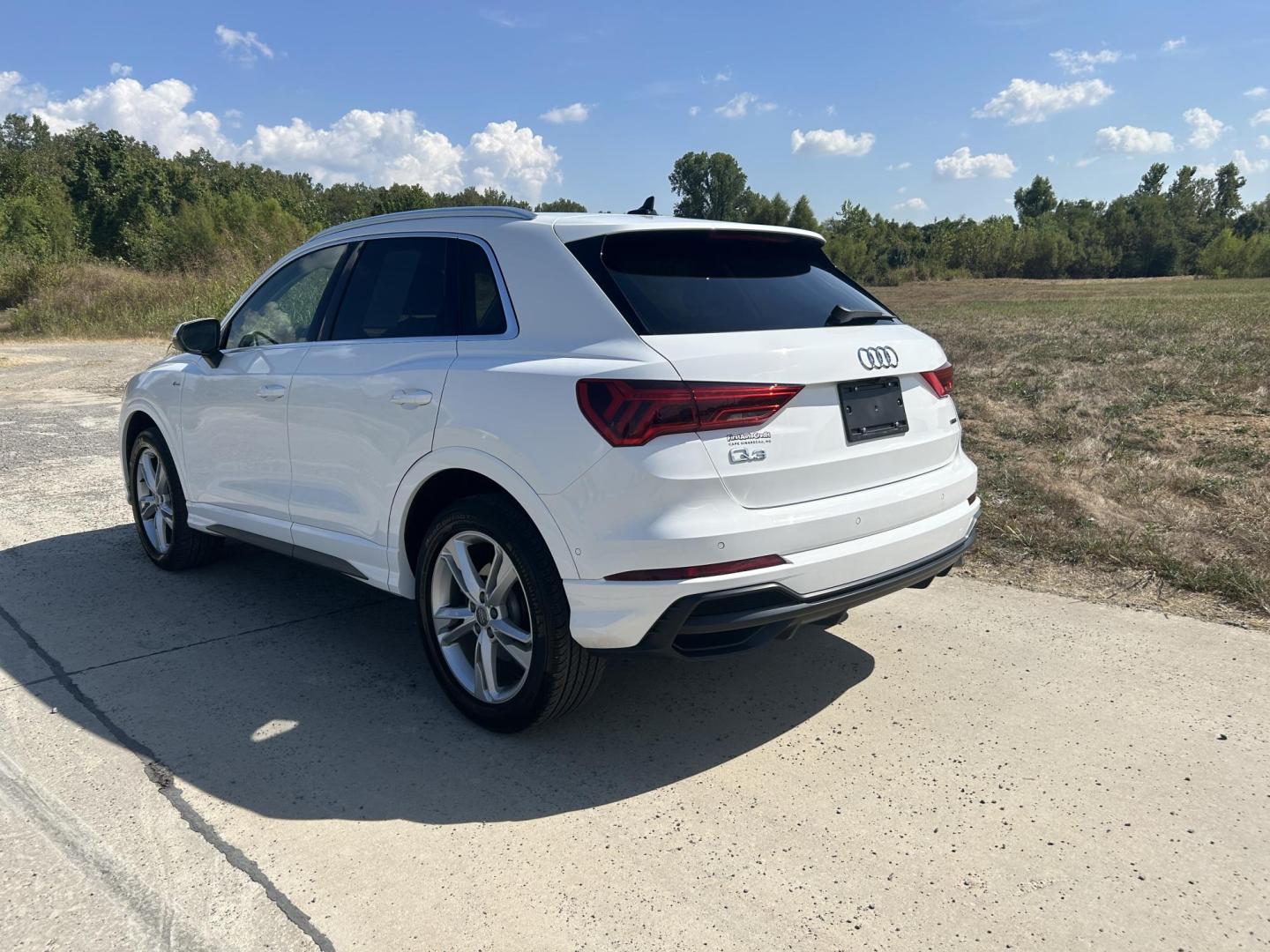 2020 WHITE /Tan Audi Q3 S line Prestige quattro (WA1FECF32L1) with an 2.0L L4 DOHC 24V engine, 8A transmission, located at 506 S. Kingshighway, Cape Girardeau, MO, 63703, (573) 235-5000, 37.294991, -89.553635 - 2020 Audi Q3 S-Line Prestige Quattro Only 15,XXX miles All Wheel Drive 2.0L Automatic Cruise Leather Backup Camera Navigation Power Driver Seat Heated Seats Panoramic Sunroof Dual Climate Control Rear Climate Control Bluetooth Remote Start Power Windows/Locks/Mirrors Power Lift Gat - Photo#9