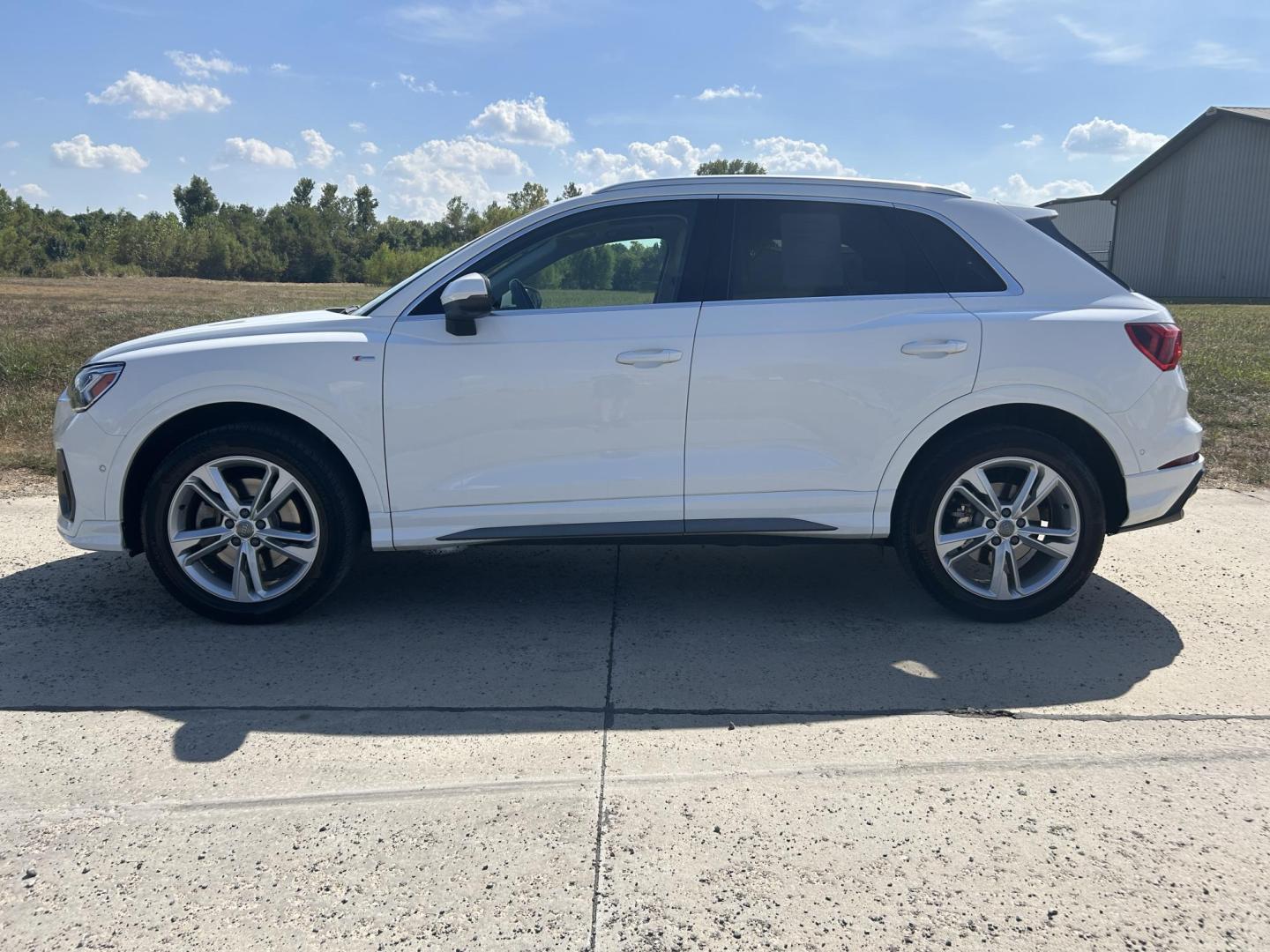 2020 WHITE /Tan Audi Q3 S line Prestige quattro (WA1FECF32L1) with an 2.0L L4 DOHC 24V engine, 8A transmission, located at 506 S. Kingshighway, Cape Girardeau, MO, 63703, (573) 235-5000, 37.294991, -89.553635 - 2020 Audi Q3 S-Line Prestige Quattro Only 15,XXX miles All Wheel Drive 2.0L Automatic Cruise Leather Backup Camera Navigation Power Driver Seat Heated Seats Panoramic Sunroof Dual Climate Control Rear Climate Control Bluetooth Remote Start Power Windows/Locks/Mirrors Power Lift Gat - Photo#8