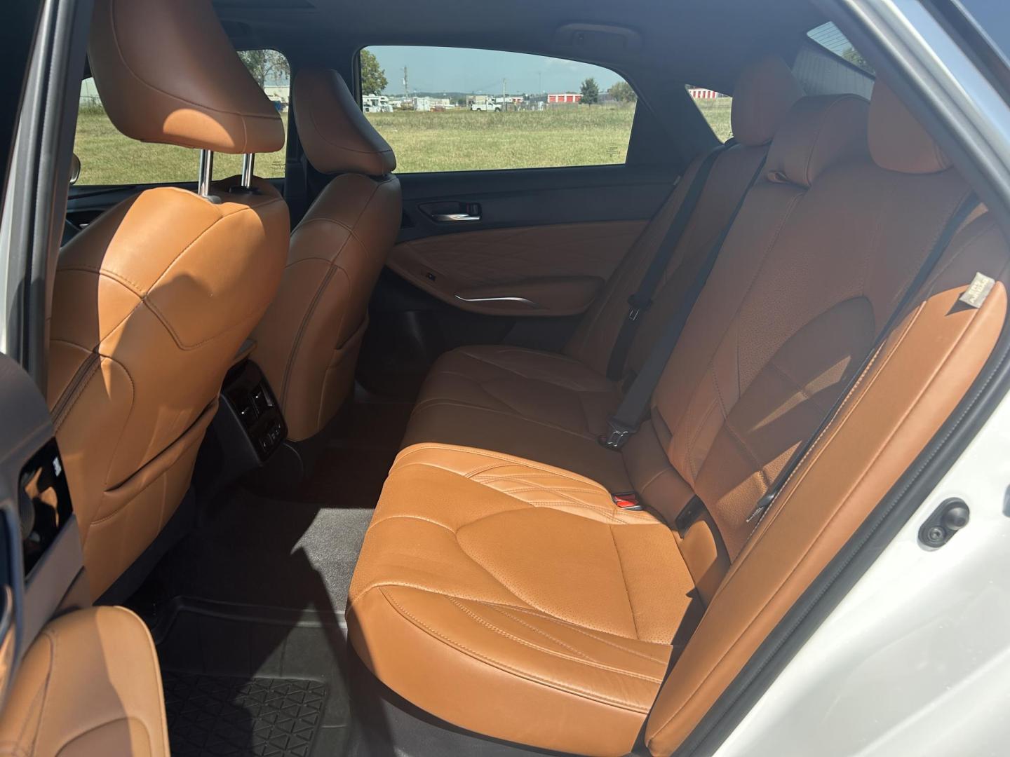 2021 WHITE /Brown Toyota Avalon Hybrid Limited (4T1DA1ABXMU) with an 2.5L L4 DOHC 16V HYBRID engine, 6A transmission, located at 506 S. Kingshighway, Cape Girardeau, MO, 63703, (573) 235-5000, 37.294991, -89.553635 - 2021 Toyota Avalon Hybrid 68xxx miles Front Wheel Drive 2.5L 4 Cyl. Hybrid Automatic Heads Up Display Leather Power/Heated/Cooled Seats Heated Rear Seats Heated Steering Wheel Backup Camera Sunroof Bluetooth Navigation Cruise Power Windows/Locks/Mirrors We have financing available an - Photo#21