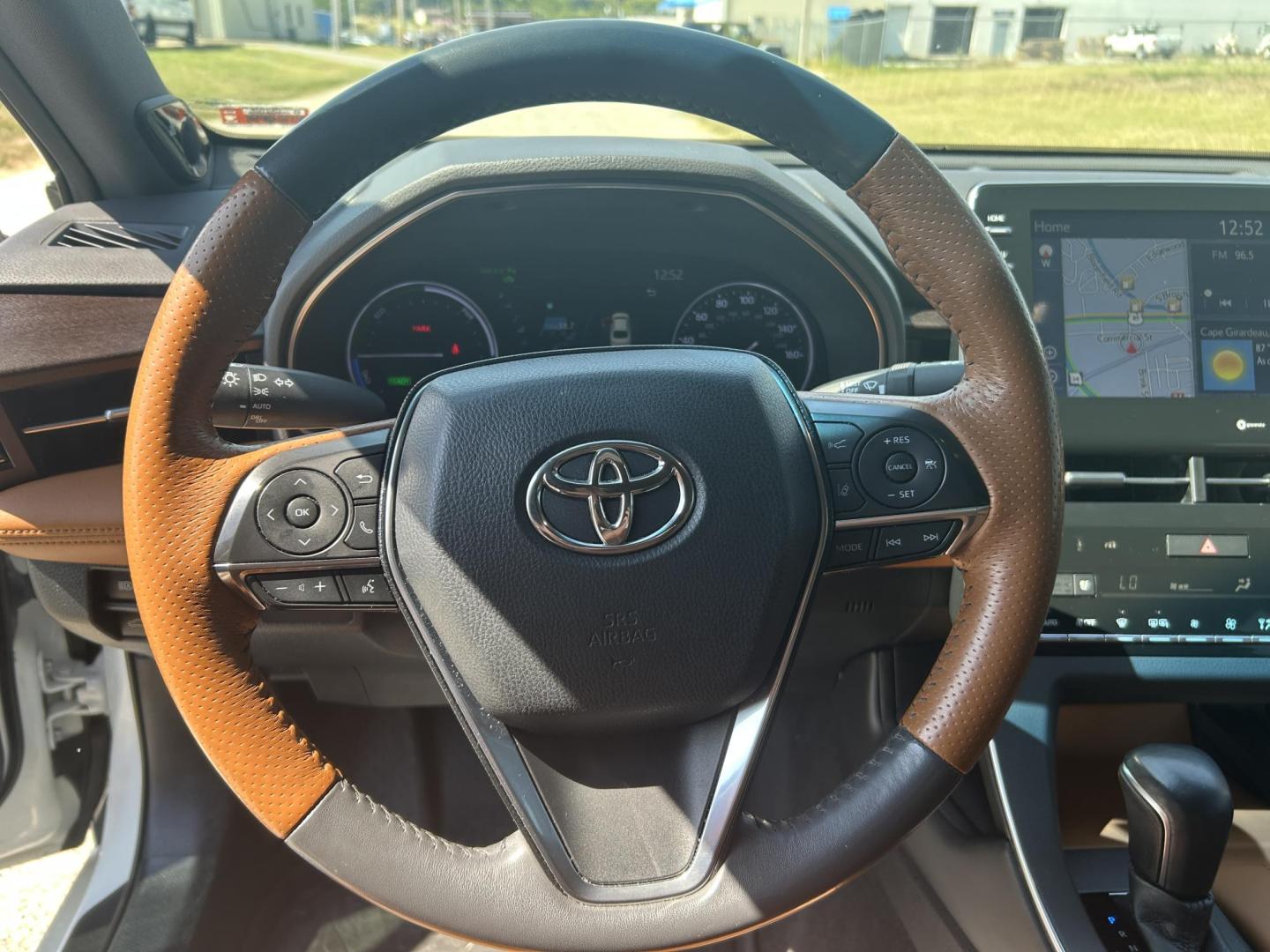 2021 WHITE /Brown Toyota Avalon Hybrid Limited (4T1DA1ABXMU) with an 2.5L L4 DOHC 16V HYBRID engine, 6A transmission, located at 506 S. Kingshighway, Cape Girardeau, MO, 63703, (573) 235-5000, 37.294991, -89.553635 - 2021 Toyota Avalon Hybrid 68xxx miles Front Wheel Drive 2.5L 4 Cyl. Hybrid Automatic Heads Up Display Leather Power/Heated/Cooled Seats Heated Rear Seats Heated Steering Wheel Backup Camera Sunroof Bluetooth Navigation Cruise Power Windows/Locks/Mirrors We have financing available an - Photo#28