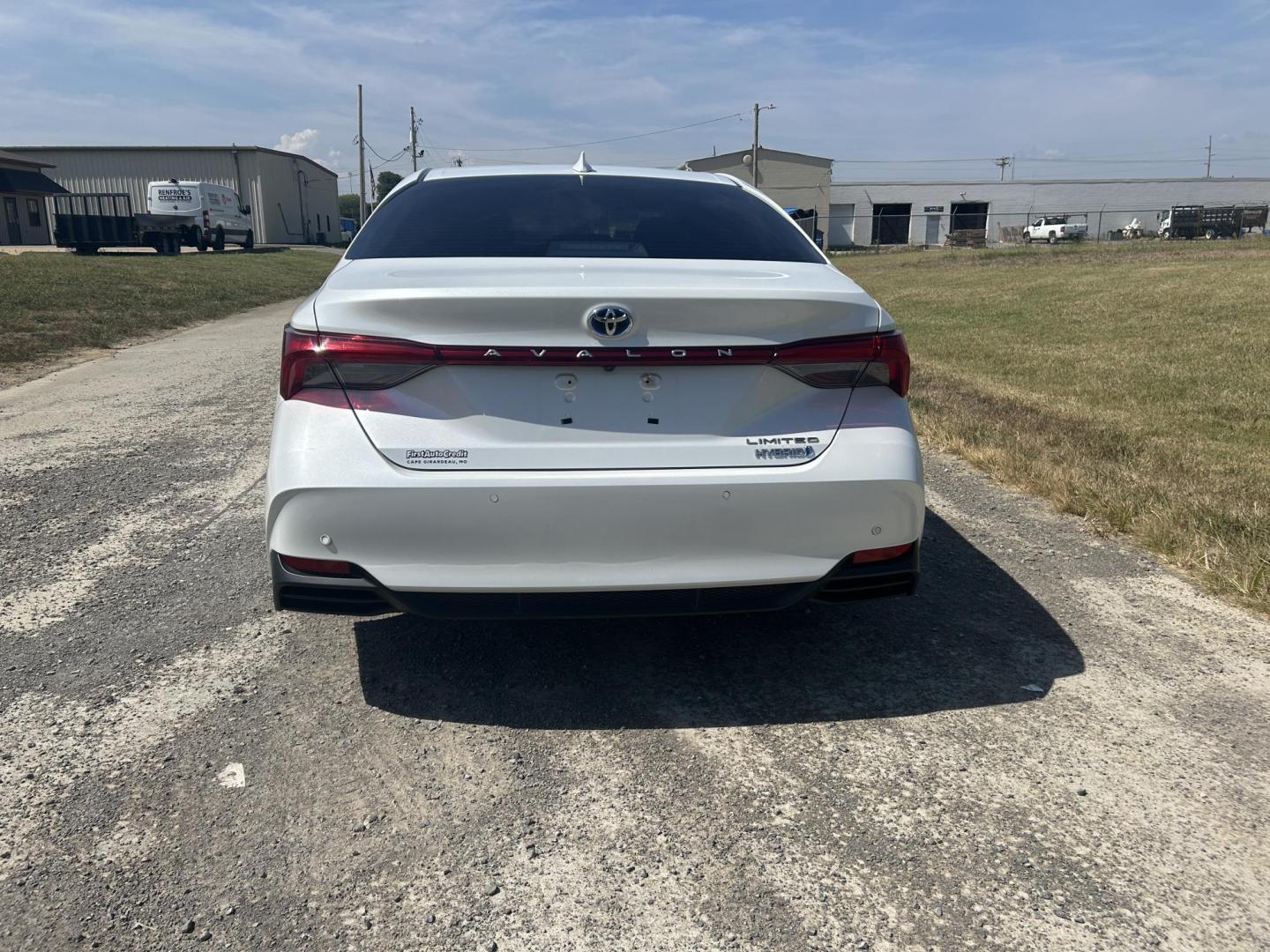 2021 WHITE /Brown Toyota Avalon Hybrid Limited (4T1DA1ABXMU) with an 2.5L L4 DOHC 16V HYBRID engine, 6A transmission, located at 506 S. Kingshighway, Cape Girardeau, MO, 63703, (573) 235-5000, 37.294991, -89.553635 - 2021 Toyota Avalon Hybrid 68xxx miles Front Wheel Drive 2.5L 4 Cyl. Hybrid Automatic Heads Up Display Leather Power/Heated/Cooled Seats Heated Rear Seats Heated Steering Wheel Backup Camera Sunroof Bluetooth Navigation Cruise Power Windows/Locks/Mirrors We have financing available an - Photo#10