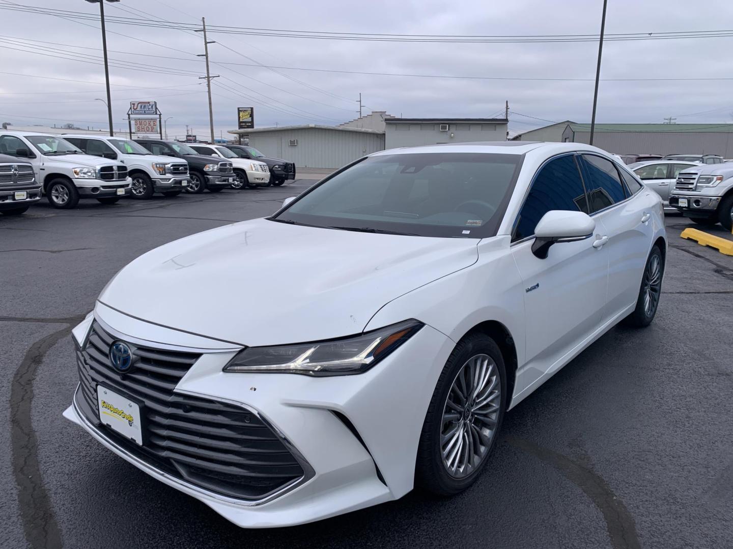 2021 WHITE /Brown Toyota Avalon Hybrid Limited (4T1DA1ABXMU) with an 2.5L L4 DOHC 16V HYBRID engine, 6A transmission, located at 506 S. Kingshighway, Cape Girardeau, MO, 63703, (573) 235-5000, 37.294991, -89.553635 - 2021 Toyota Avalon Hybrid 68xxx miles Front Wheel Drive 2.5L 4 Cyl. Hybrid Automatic Heads Up Display Leather Power/Heated/Cooled Seats Heated Rear Seats Heated Steering Wheel Backup Camera Sunroof Bluetooth Navigation Cruise Power Windows/Locks/Mirrors We have financing available an - Photo#2