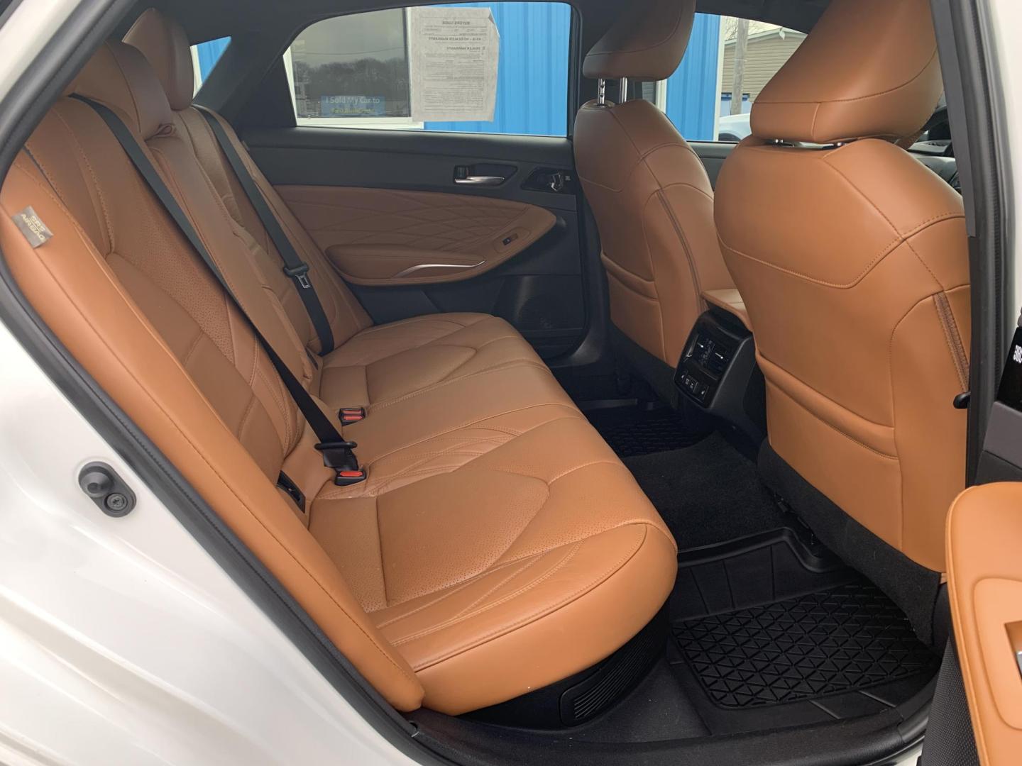 2021 WHITE /Brown Toyota Avalon Hybrid Limited (4T1DA1ABXMU) with an 2.5L L4 DOHC 16V HYBRID engine, 6A transmission, located at 506 S. Kingshighway, Cape Girardeau, MO, 63703, (573) 235-5000, 37.294991, -89.553635 - 2021 Toyota Avalon Hybrid 68xxx miles Front Wheel Drive 2.5L 4 Cyl. Hybrid Automatic Heads Up Display Leather Power/Heated/Cooled Seats Heated Rear Seats Heated Steering Wheel Backup Camera Sunroof Bluetooth Navigation Cruise Power Windows/Locks/Mirrors We have financing available an - Photo#11