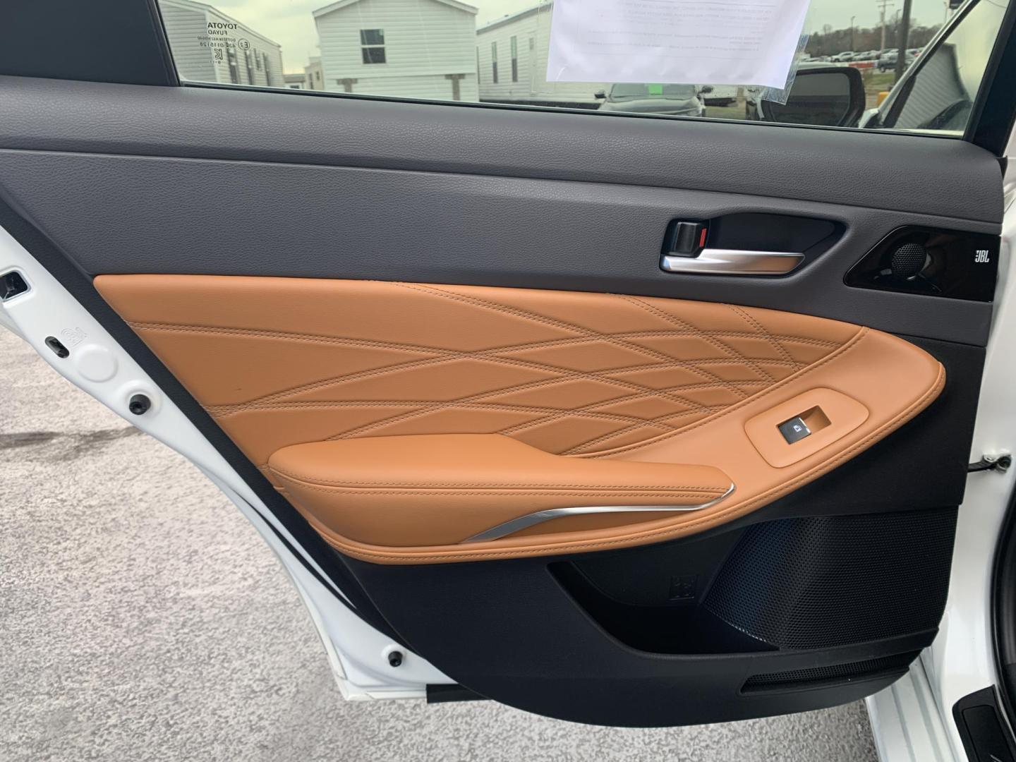 2021 WHITE /Brown Toyota Avalon Hybrid Limited (4T1DA1ABXMU) with an 2.5L L4 DOHC 16V HYBRID engine, 6A transmission, located at 506 S. Kingshighway, Cape Girardeau, MO, 63703, (573) 235-5000, 37.294991, -89.553635 - 2021 Toyota Avalon Hybrid 68xxx miles Front Wheel Drive 2.5L 4 Cyl. Hybrid Automatic Heads Up Display Leather Power/Heated/Cooled Seats Heated Rear Seats Heated Steering Wheel Backup Camera Sunroof Bluetooth Navigation Cruise Power Windows/Locks/Mirrors We have financing available an - Photo#13