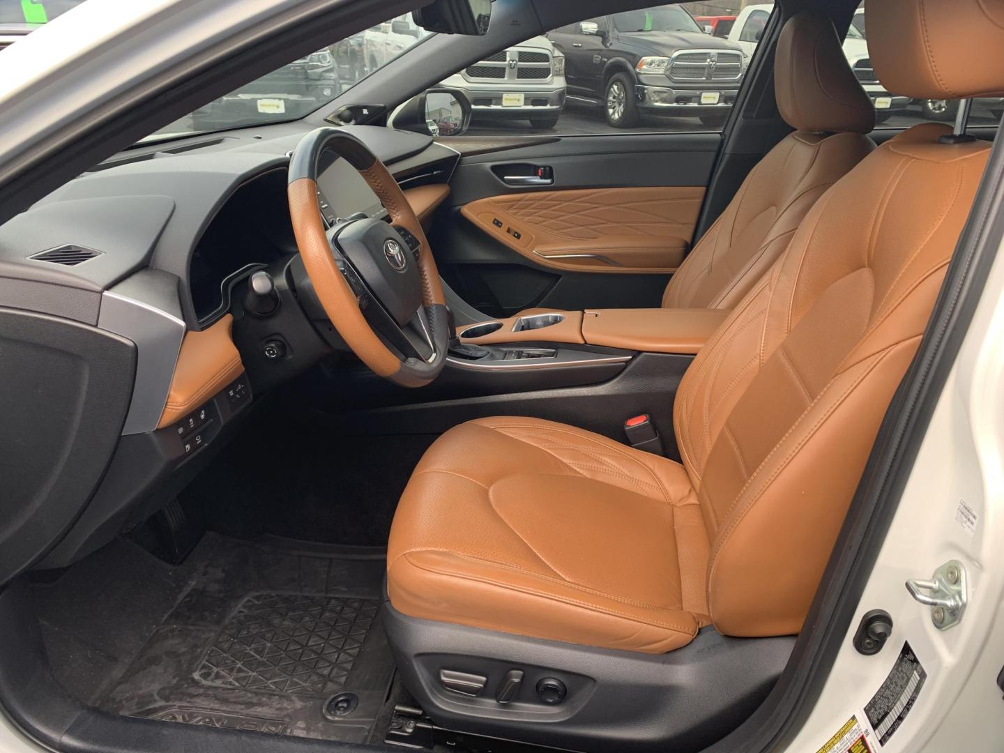 2021 WHITE /Brown Toyota Avalon Hybrid Limited (4T1DA1ABXMU) with an 2.5L L4 DOHC 16V HYBRID engine, 6A transmission, located at 506 S. Kingshighway, Cape Girardeau, MO, 63703, (573) 235-5000, 37.294991, -89.553635 - 2021 Toyota Avalon Hybrid 68xxx miles Front Wheel Drive 2.5L 4 Cyl. Hybrid Automatic Heads Up Display Leather Power/Heated/Cooled Seats Heated Rear Seats Heated Steering Wheel Backup Camera Sunroof Bluetooth Navigation Cruise Power Windows/Locks/Mirrors We have financing available an - Photo#17