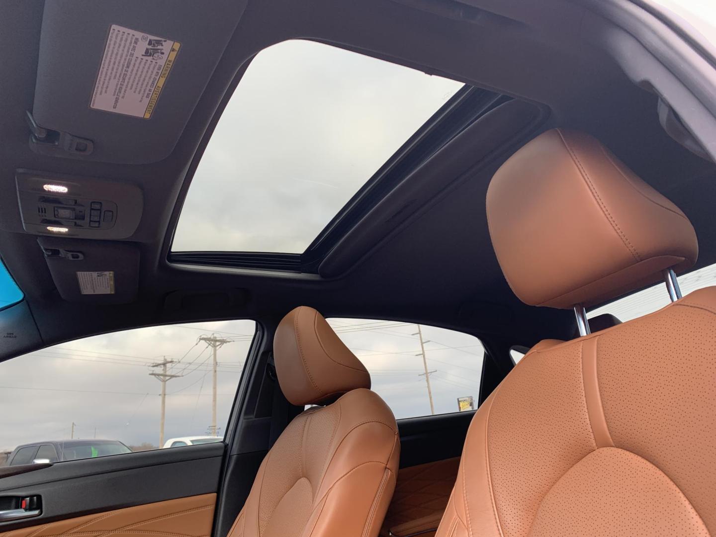 2021 WHITE /Brown Toyota Avalon Hybrid Limited (4T1DA1ABXMU) with an 2.5L L4 DOHC 16V HYBRID engine, 6A transmission, located at 506 S. Kingshighway, Cape Girardeau, MO, 63703, (573) 235-5000, 37.294991, -89.553635 - 2021 Toyota Avalon Hybrid 68xxx miles Front Wheel Drive 2.5L 4 Cyl. Hybrid Automatic Heads Up Display Leather Power/Heated/Cooled Seats Heated Rear Seats Heated Steering Wheel Backup Camera Sunroof Bluetooth Navigation Cruise Power Windows/Locks/Mirrors We have financing available an - Photo#21