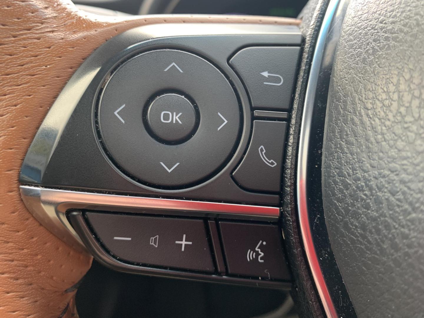 2021 WHITE /Brown Toyota Avalon Hybrid Limited (4T1DA1ABXMU) with an 2.5L L4 DOHC 16V HYBRID engine, 6A transmission, located at 506 S. Kingshighway, Cape Girardeau, MO, 63703, (573) 235-5000, 37.294991, -89.553635 - 2021 Toyota Avalon Hybrid 68xxx miles Front Wheel Drive 2.5L 4 Cyl. Hybrid Automatic Heads Up Display Leather Power/Heated/Cooled Seats Heated Rear Seats Heated Steering Wheel Backup Camera Sunroof Bluetooth Navigation Cruise Power Windows/Locks/Mirrors We have financing available an - Photo#23