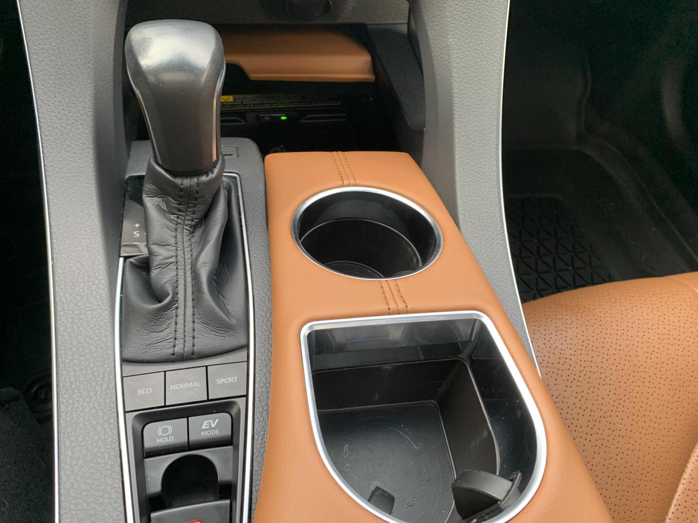 2021 WHITE /Brown Toyota Avalon Hybrid Limited (4T1DA1ABXMU) with an 2.5L L4 DOHC 16V HYBRID engine, 6A transmission, located at 506 S. Kingshighway, Cape Girardeau, MO, 63703, (573) 235-5000, 37.294991, -89.553635 - 2021 Toyota Avalon Hybrid 68xxx miles Front Wheel Drive 2.5L 4 Cyl. Hybrid Automatic Heads Up Display Leather Power/Heated/Cooled Seats Heated Rear Seats Heated Steering Wheel Backup Camera Sunroof Bluetooth Navigation Cruise Power Windows/Locks/Mirrors We have financing available an - Photo#27