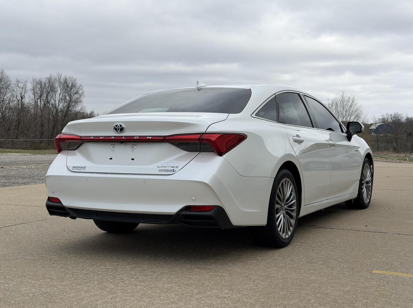 2021 WHITE /Tan Toyota Avalon Hybrid Limited (4T1DA1ABXMU) with an 2.5L 4 Cyl. Hybrid engine, Automatic transmission, located at 2990 Old Orchard Rd., Jackson, MO, 63755, 37.354214, -89.612106 - 2021 Toyota Avalon Hybrid 68xxx miles Front Wheel Drive 2.5L 4 Cyl. Hybrid Automatic Leather Navigation Power/Heated/Cooled Seats Heated Rear Seats Heated Steering Wheel Backup Camera Sunroof Heads Up Display Bluetooth Cruise Power Windows/Locks/Mirrors We have financing available an - Photo#11