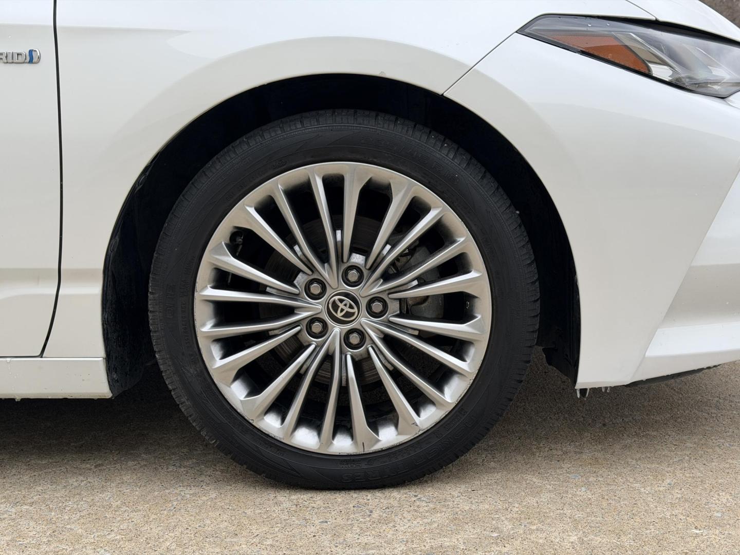 2021 WHITE /Tan Toyota Avalon Hybrid Limited (4T1DA1ABXMU) with an 2.5L 4 Cyl. Hybrid engine, Automatic transmission, located at 2990 Old Orchard Rd., Jackson, MO, 63755, 37.354214, -89.612106 - 2021 Toyota Avalon Hybrid 68xxx miles Front Wheel Drive 2.5L 4 Cyl. Hybrid Automatic Leather Navigation Power/Heated/Cooled Seats Heated Rear Seats Heated Steering Wheel Backup Camera Sunroof Heads Up Display Bluetooth Cruise Power Windows/Locks/Mirrors We have financing available an - Photo#43