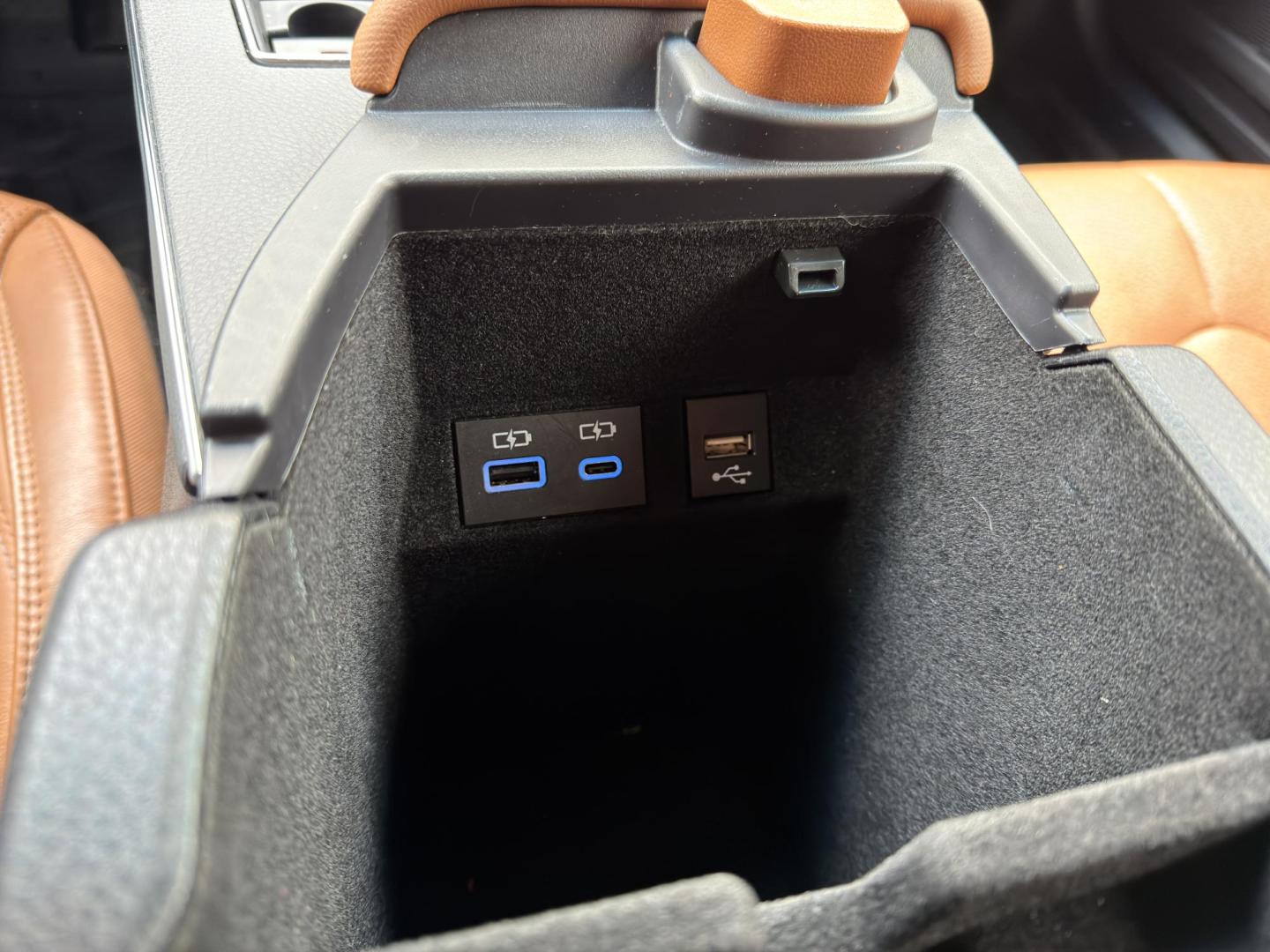 2021 WHITE /Tan Toyota Avalon Hybrid Limited (4T1DA1ABXMU) with an 2.5L 4 Cyl. Hybrid engine, Automatic transmission, located at 2990 Old Orchard Rd., Jackson, MO, 63755, 37.354214, -89.612106 - 2021 Toyota Avalon Hybrid 68xxx miles Front Wheel Drive 2.5L 4 Cyl. Hybrid Automatic Leather Navigation Power/Heated/Cooled Seats Heated Rear Seats Heated Steering Wheel Backup Camera Sunroof Heads Up Display Bluetooth Cruise Power Windows/Locks/Mirrors We have financing available an - Photo#29