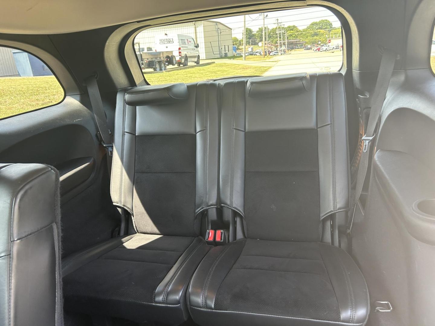2018 WHITE /Black Dodge Durango GT AWD (1C4RDJDG7JC) with an 3.6L V6 DOHC 24V engine, 8A transmission, located at 506 S. Kingshighway, Cape Girardeau, MO, 63703, (573) 235-5000, 37.294991, -89.553635 - 2018 Dodge Durango GT 143xxx miles All Wheel Drive 3.6L V6 Automatic 3rd Row Power Driver Seat Heated Seats/Steering Wheel Rear Heated Seats Bluetooth Cruise Power Windows/Locks/Mirrors We have financing available and we accept trades! Fill out a credit application on our website or come - Photo#21