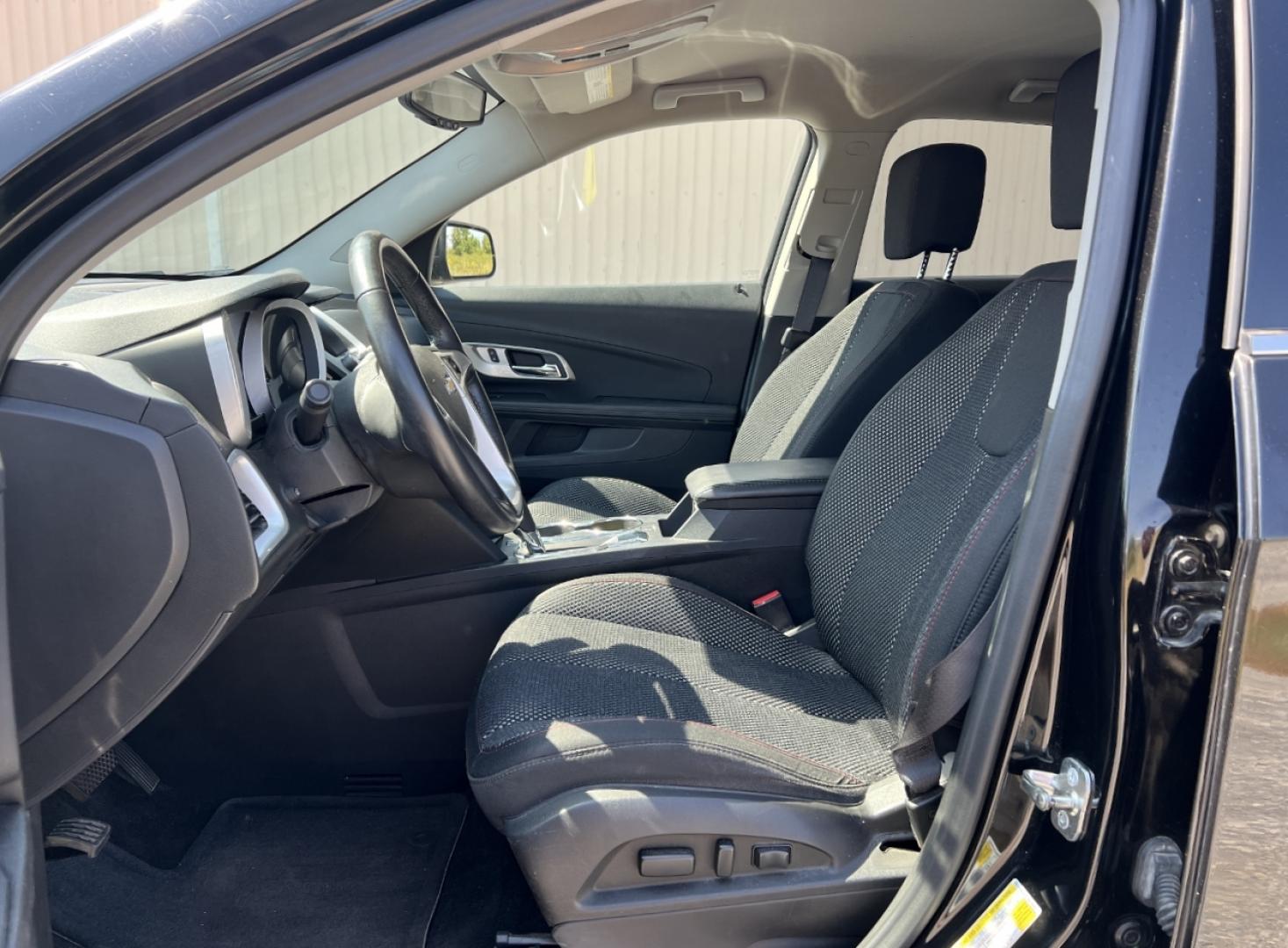 2017 BLACK /Black Cloth Chevrolet Equinox LT 2WD (2GNALCEK2H6) with an 2.4L 4 Cyl. engine, Automatic transmission, located at 2990 Old Orchard Rd., Jackson, MO, 63755, 37.354214, -89.612106 - We have financing available and we accept trades! Fill out a credit application on our website or come by today! If you have any questions, give us a call at (573) 204-7777 or visit our website at firstautocredit.com. - Photo#5