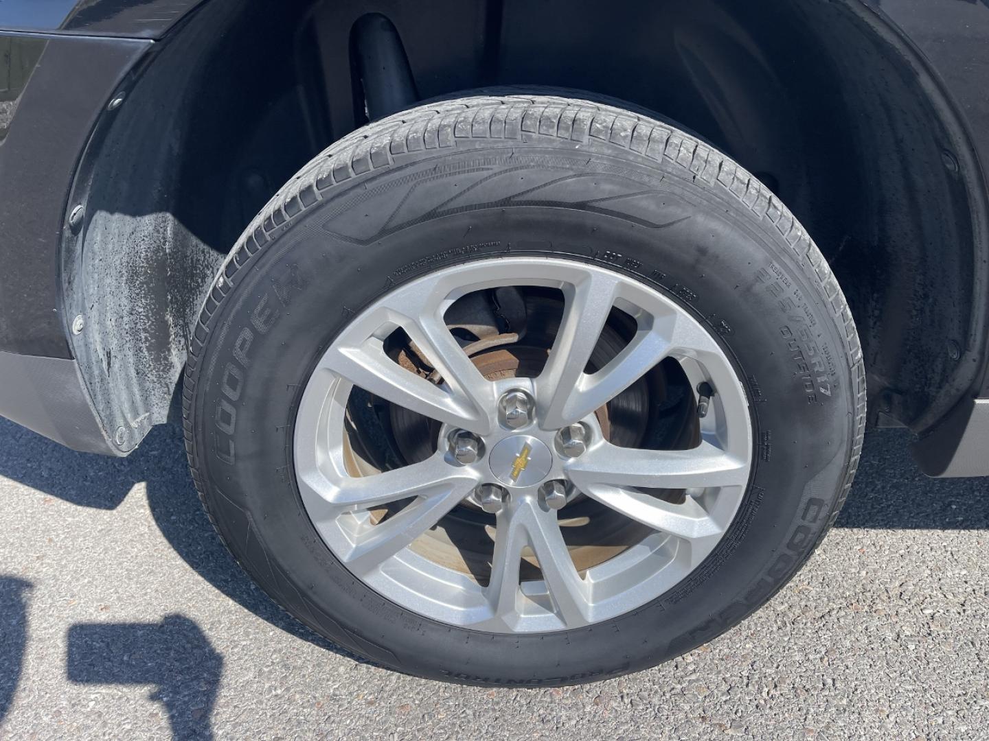 2017 BLACK /Black Cloth Chevrolet Equinox LT 2WD (2GNALCEK2H6) with an 2.4L 4 Cyl. engine, Automatic transmission, located at 2990 Old Orchard Rd., Jackson, MO, 63755, 37.354214, -89.612106 - We have financing available and we accept trades! Fill out a credit application on our website or come by today! If you have any questions, give us a call at (573) 204-7777 or visit our website at firstautocredit.com. - Photo#33