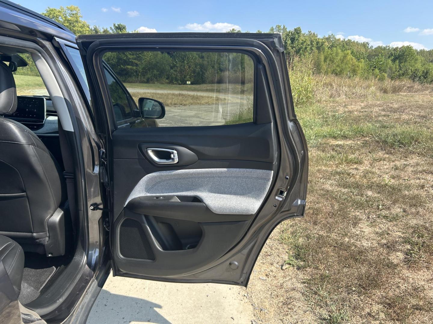 2022 GRAY /Black Jeep Compass Latitude 4WD (3C4NJDBB5NT) with an 2.4L L4 DOHC 16V engine, Automatic transmission, located at 506 S. Kingshighway, Cape Girardeau, MO, 63703, (573) 235-5000, 37.294991, -89.553635 - 2022 Jeep Compass Latitude 4WD 37xxx miles Four Wheel Drive 2.4L 4 Cyl. Automatic Backup Camera Bluetooth Power Driver Seat Heated Seats Cruise Power Lift Gate Power Windows/Locks/Mirrors We have financing available and we accept trades! Fill out a credit application on our website or co - Photo#20