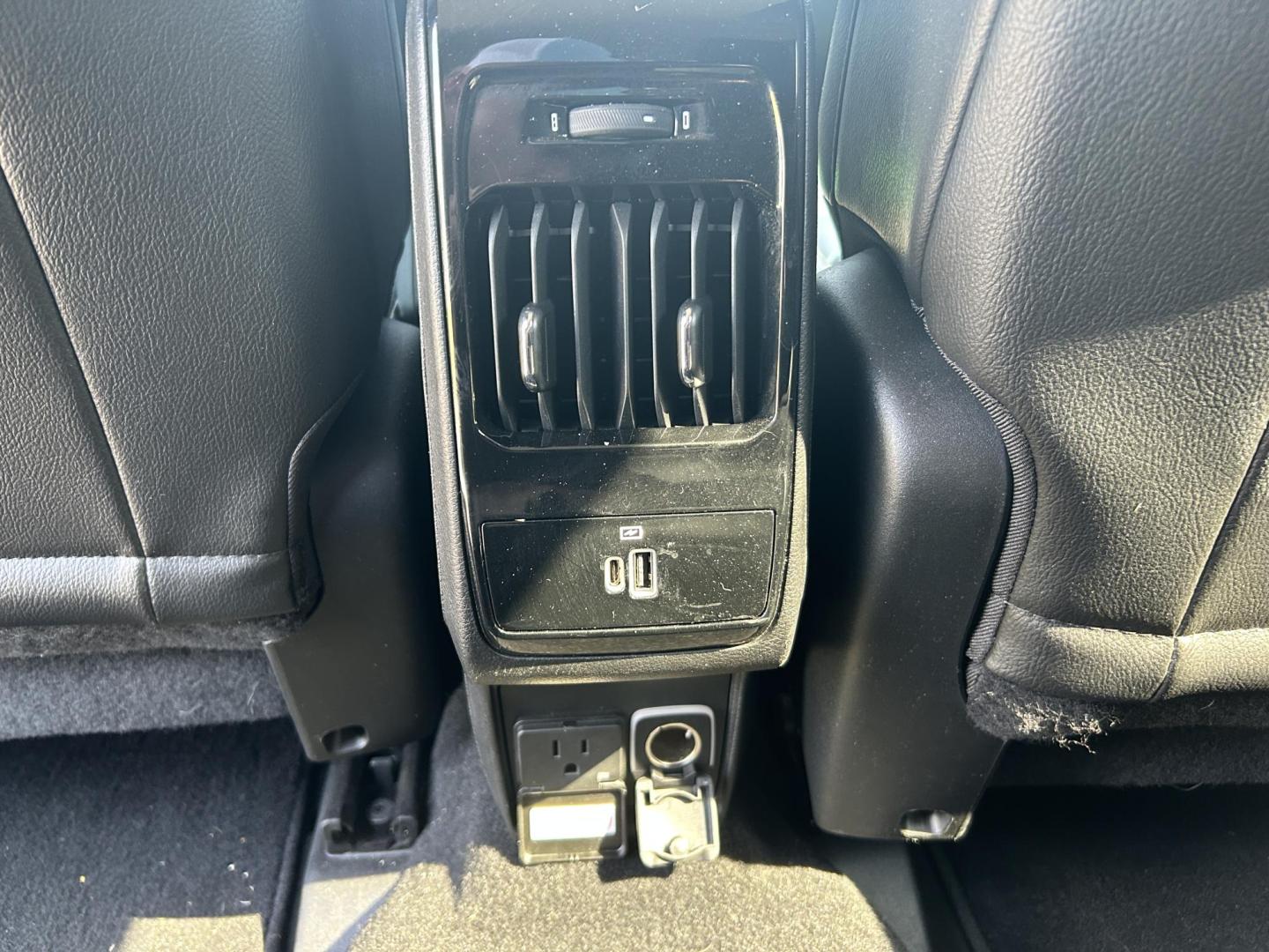 2022 GRAY /Black Jeep Compass Latitude 4WD (3C4NJDBB5NT) with an 2.4L L4 DOHC 16V engine, Automatic transmission, located at 506 S. Kingshighway, Cape Girardeau, MO, 63703, (573) 235-5000, 37.294991, -89.553635 - 2022 Jeep Compass Latitude 4WD 37xxx miles Four Wheel Drive 2.4L 4 Cyl. Automatic Backup Camera Bluetooth Power Driver Seat Heated Seats Cruise Power Lift Gate Power Windows/Locks/Mirrors We have financing available and we accept trades! Fill out a credit application on our website or co - Photo#23