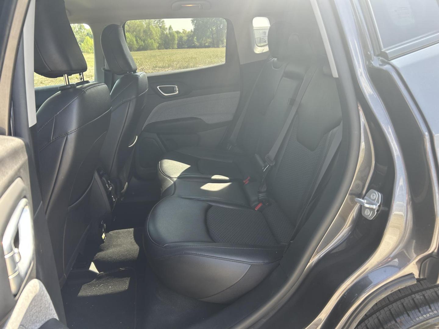 2022 GRAY /Black Jeep Compass Latitude 4WD (3C4NJDBB5NT) with an 2.4L L4 DOHC 16V engine, Automatic transmission, located at 506 S. Kingshighway, Cape Girardeau, MO, 63703, (573) 235-5000, 37.294991, -89.553635 - 2022 Jeep Compass Latitude 4WD 37xxx miles Four Wheel Drive 2.4L 4 Cyl. Automatic Backup Camera Bluetooth Power Driver Seat Heated Seats Cruise Power Lift Gate Power Windows/Locks/Mirrors We have financing available and we accept trades! Fill out a credit application on our website or co - Photo#19