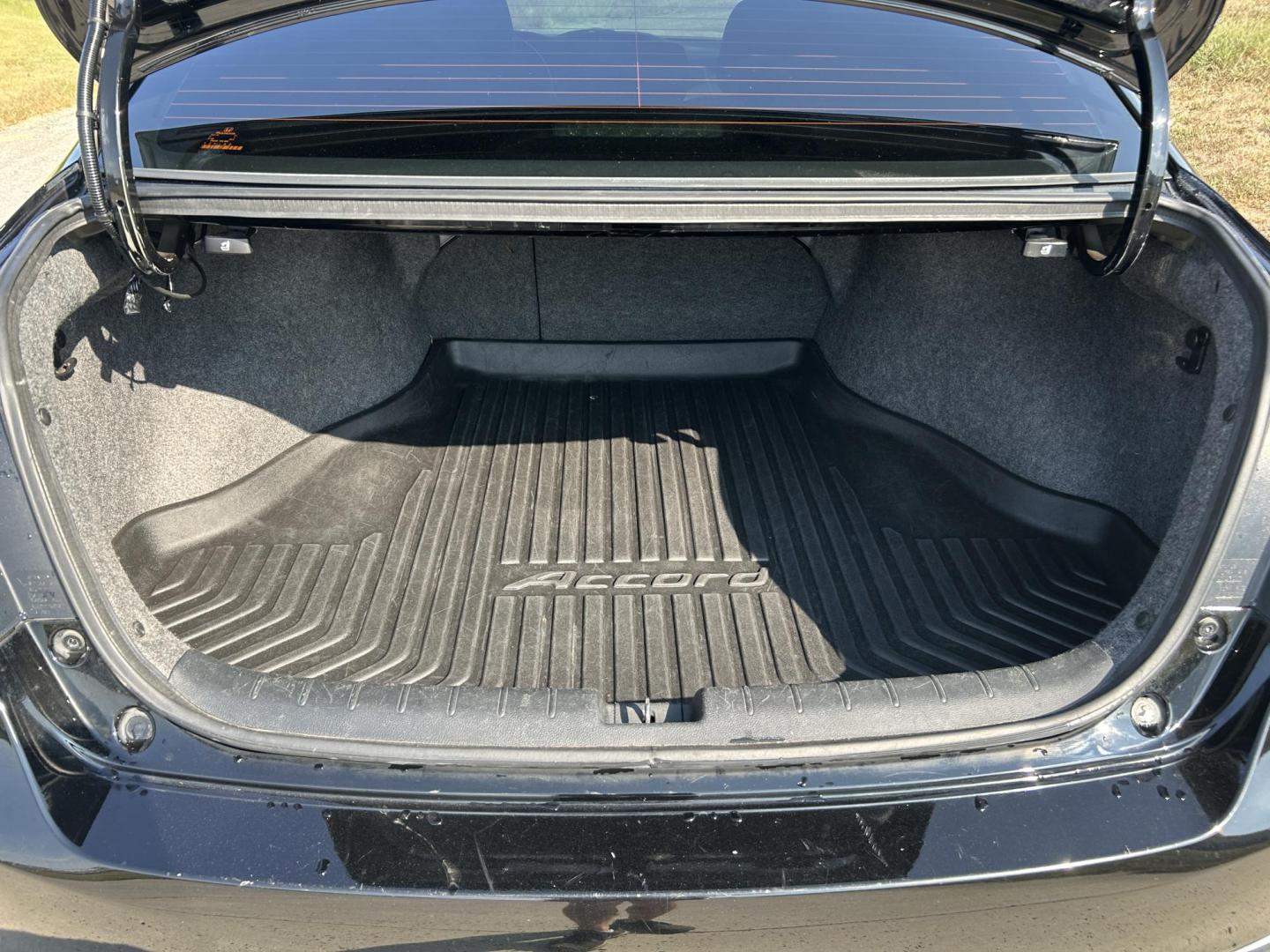 2017 BLACK /Black Honda Accord Sport Special Edition CVT (1HGCR2F10HA) with an 2.4L L4 DOHC 16V engine, CVT transmission, located at 506 S. Kingshighway, Cape Girardeau, MO, 63703, (573) 235-5000, 37.294991, -89.553635 - 2017 Honda Accord Sport Special Edition 131xxx miles Front Wheel Drive 2.4L 4 Cyl. Automatic Heated Seats Power Driver Seat Backup Camera Bluetooth Cruise Power Windows/Locks/Mirrors We have financing available and we accept trades! Fill out a credit application on our website or come by - Photo#10