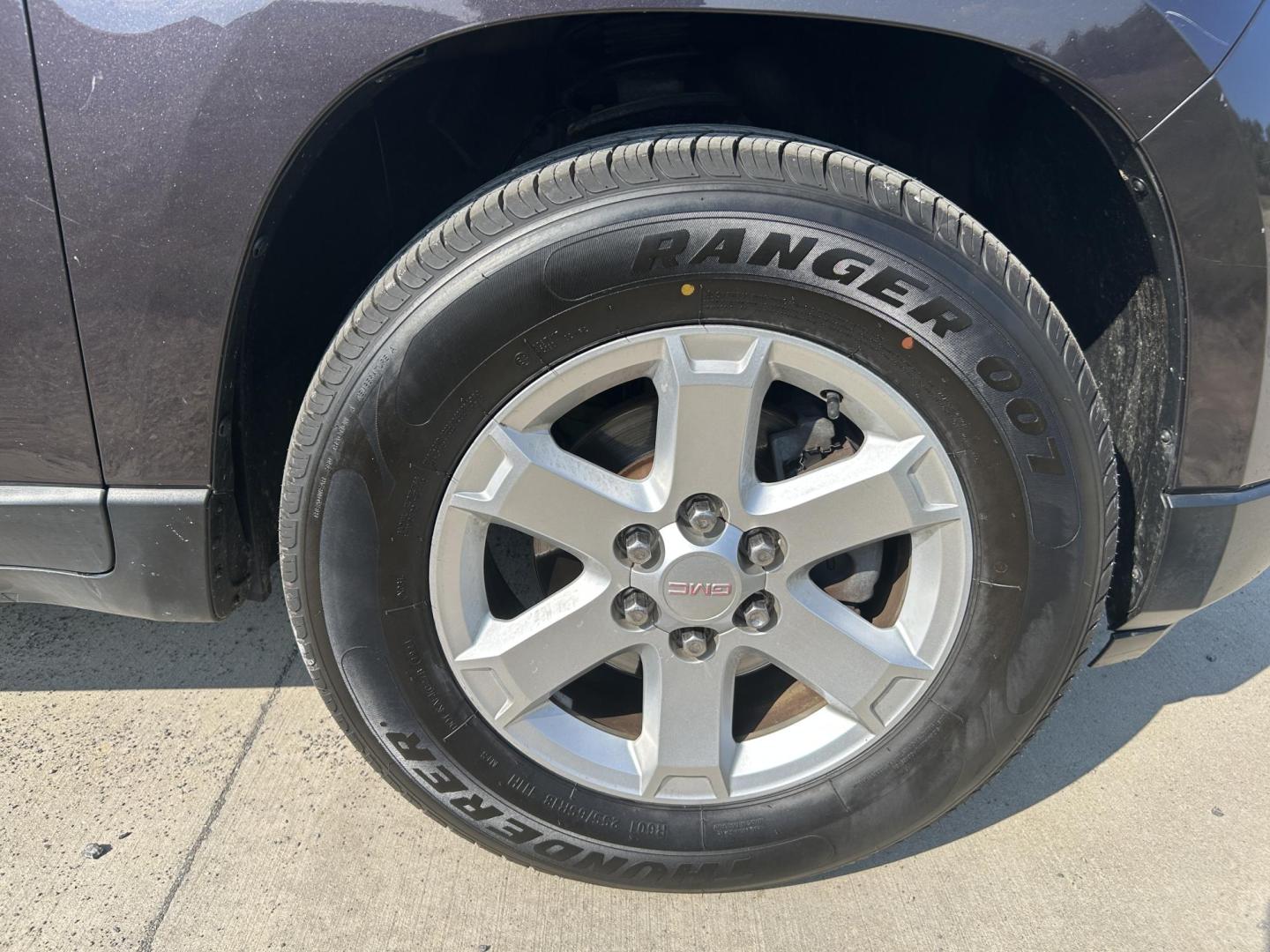 2015 BURGUNDY /Black GMC Acadia SLE-1 FWD (1GKKRNED1FJ) with an 3.6L V6 DOHC 24V engine, 6-Speed Automatic transmission, located at 506 S. Kingshighway, Cape Girardeau, MO, 63703, (573) 235-5000, 37.294991, -89.553635 - ***Salvage Title*** 2015 GMC Acadia SLE 120,XXX Miles 3.6L V6 Automatic Front Wheel Drive Back Up Camera Third Row Bluetooth Cruise Power Locks/Windows/Mirrors We have financing available and we accept trades! Fill out a credit application on our website or come by today! If you have any - Photo#22