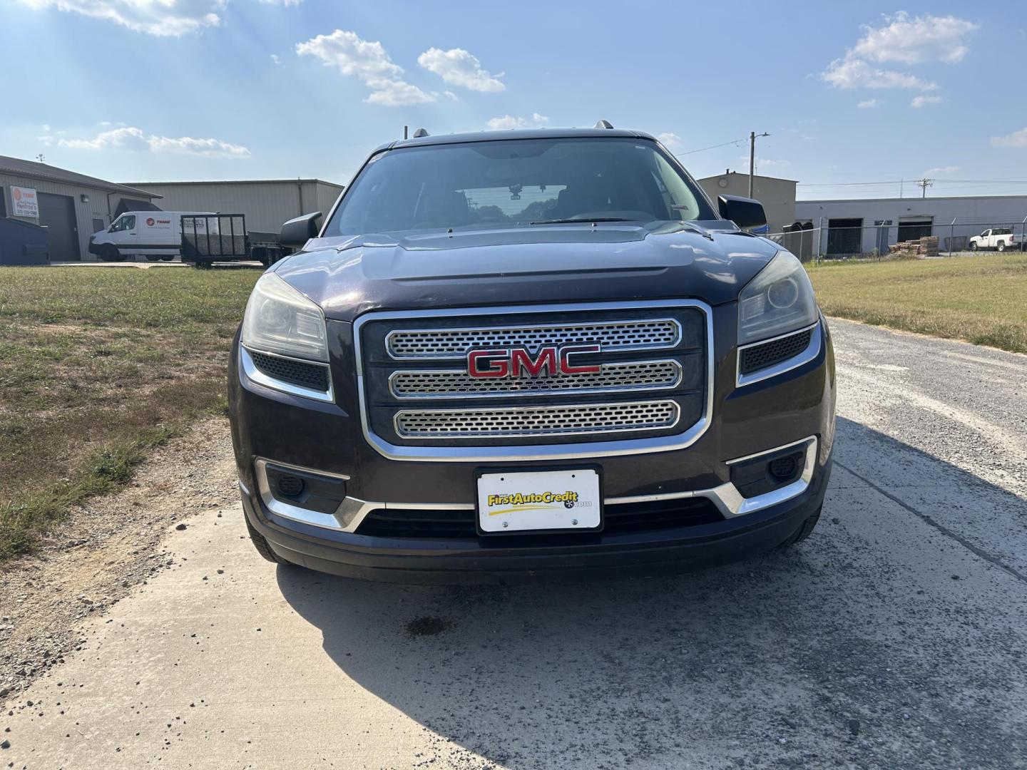 2015 BURGUNDY /Black GMC Acadia SLE-1 FWD (1GKKRNED1FJ) with an 3.6L V6 DOHC 24V engine, 6-Speed Automatic transmission, located at 506 S. Kingshighway, Cape Girardeau, MO, 63703, (573) 235-5000, 37.294991, -89.553635 - ***Salvage Title*** 2015 GMC Acadia SLE 120,XXX Miles 3.6L V6 Automatic Front Wheel Drive Back Up Camera Third Row Bluetooth Cruise Power Locks/Windows/Mirrors We have financing available and we accept trades! Fill out a credit application on our website or come by today! If you have any - Photo#6