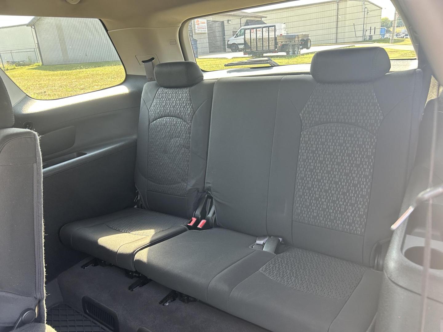 2012 SILVER /Black GMC Acadia SLE-1 FWD (1GKKRNED9CJ) with an 3.6L V6 DOHC 24V engine, 6-Speed Automatic transmission, located at 506 S. Kingshighway, Cape Girardeau, MO, 63703, (573) 235-5000, 37.294991, -89.553635 - 2012 GMC Acadia SLE 86,XXX Miles 3.6L V6 Automatic Front Wheel Drive Remote Start Bluetooth Cruise Power Locks/Windows/Mirrors We have financing available and we accept trades! Fill out a credit application on our website or come by today! If you have any questions, give us a call at (573) - Photo#21