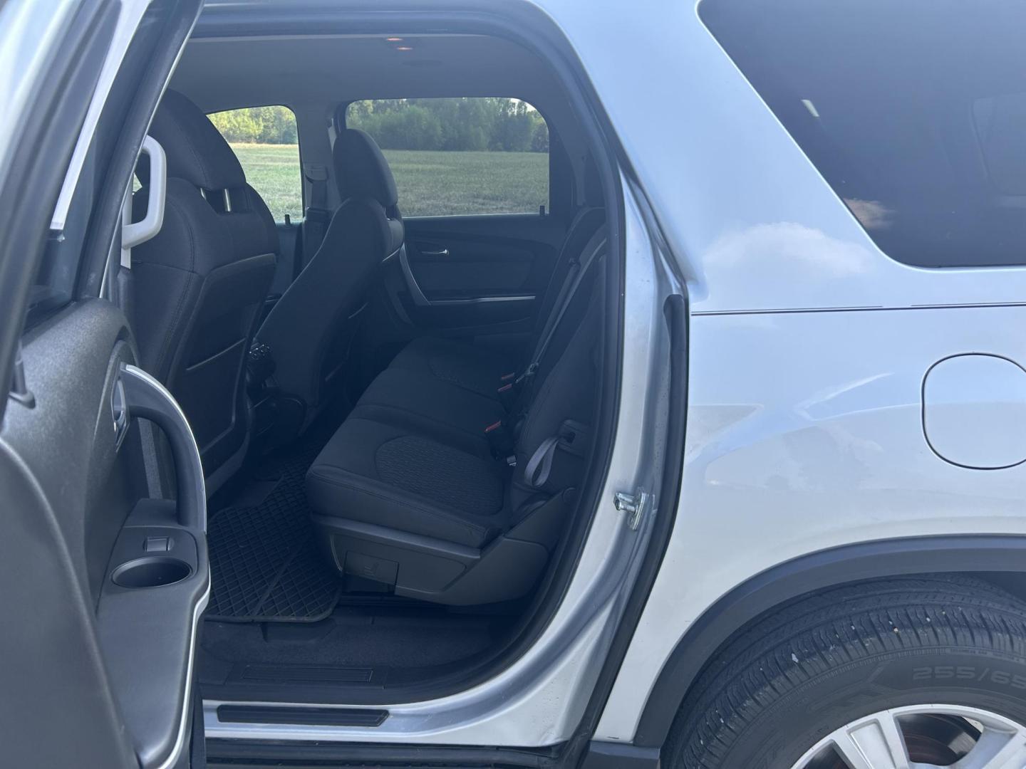2012 SILVER /Black GMC Acadia SLE-1 FWD (1GKKRNED9CJ) with an 3.6L V6 DOHC 24V engine, 6-Speed Automatic transmission, located at 506 S. Kingshighway, Cape Girardeau, MO, 63703, (573) 235-5000, 37.294991, -89.553635 - 2012 GMC Acadia SLE 86,XXX Miles 3.6L V6 Automatic Front Wheel Drive Remote Start Bluetooth Cruise Power Locks/Windows/Mirrors We have financing available and we accept trades! Fill out a credit application on our website or come by today! If you have any questions, give us a call at (573) - Photo#15