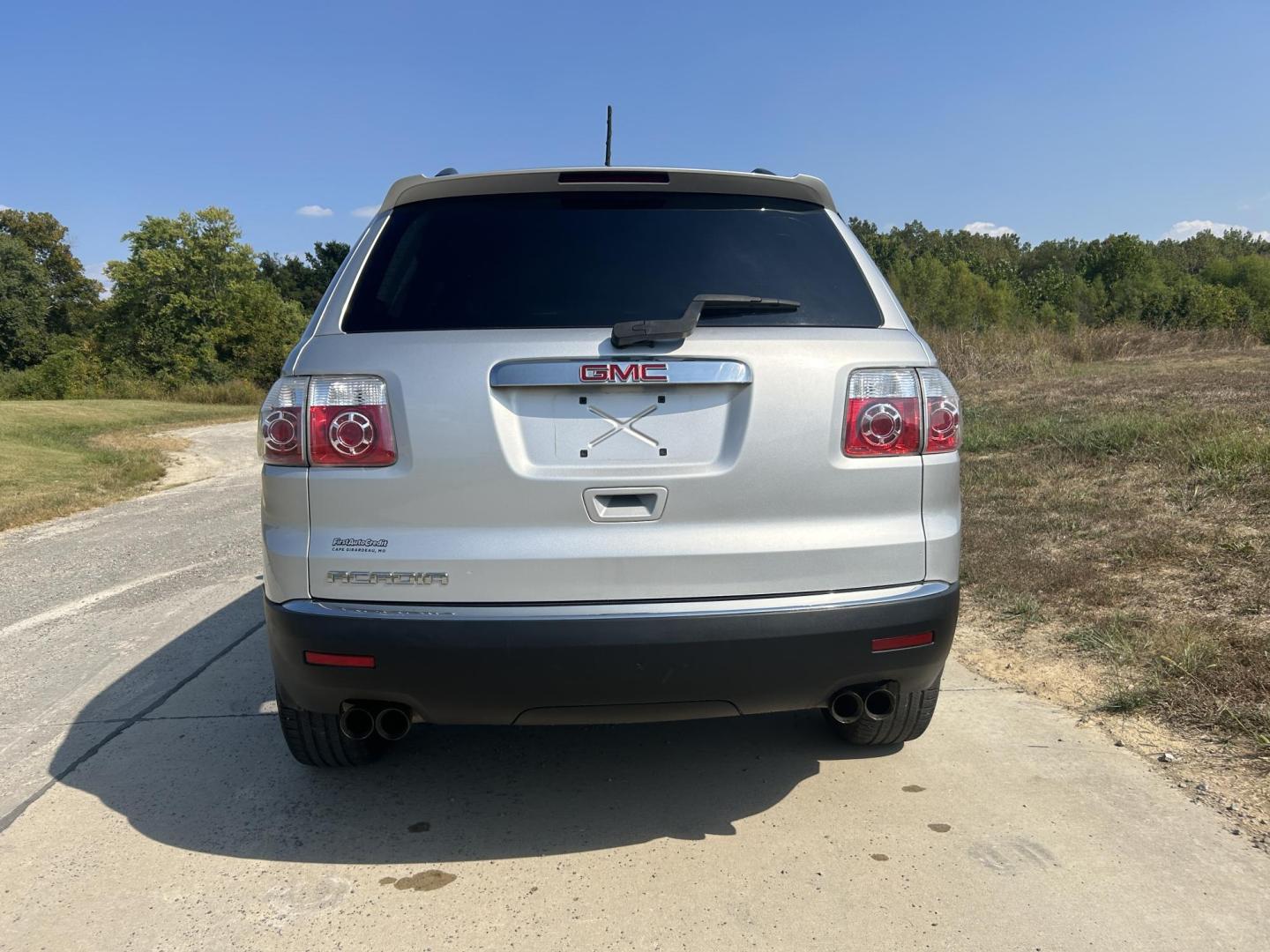 2012 SILVER /Black GMC Acadia SLE-1 FWD (1GKKRNED9CJ) with an 3.6L V6 DOHC 24V engine, 6-Speed Automatic transmission, located at 506 S. Kingshighway, Cape Girardeau, MO, 63703, (573) 235-5000, 37.294991, -89.553635 - 2012 GMC Acadia SLE 86,XXX Miles 3.6L V6 Automatic Front Wheel Drive Remote Start Bluetooth Cruise Power Locks/Windows/Mirrors We have financing available and we accept trades! Fill out a credit application on our website or come by today! If you have any questions, give us a call at (573) - Photo#8