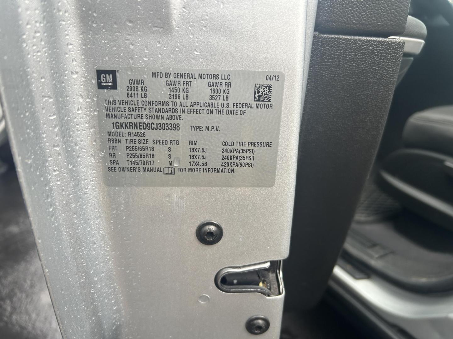 2012 SILVER /Black GMC Acadia SLE-1 FWD (1GKKRNED9CJ) with an 3.6L V6 DOHC 24V engine, 6-Speed Automatic transmission, located at 506 S. Kingshighway, Cape Girardeau, MO, 63703, (573) 235-5000, 37.294991, -89.553635 - 2012 GMC Acadia SLE 86,XXX Miles 3.6L V6 Automatic Front Wheel Drive Remote Start Bluetooth Cruise Power Locks/Windows/Mirrors We have financing available and we accept trades! Fill out a credit application on our website or come by today! If you have any questions, give us a call at (573) - Photo#36