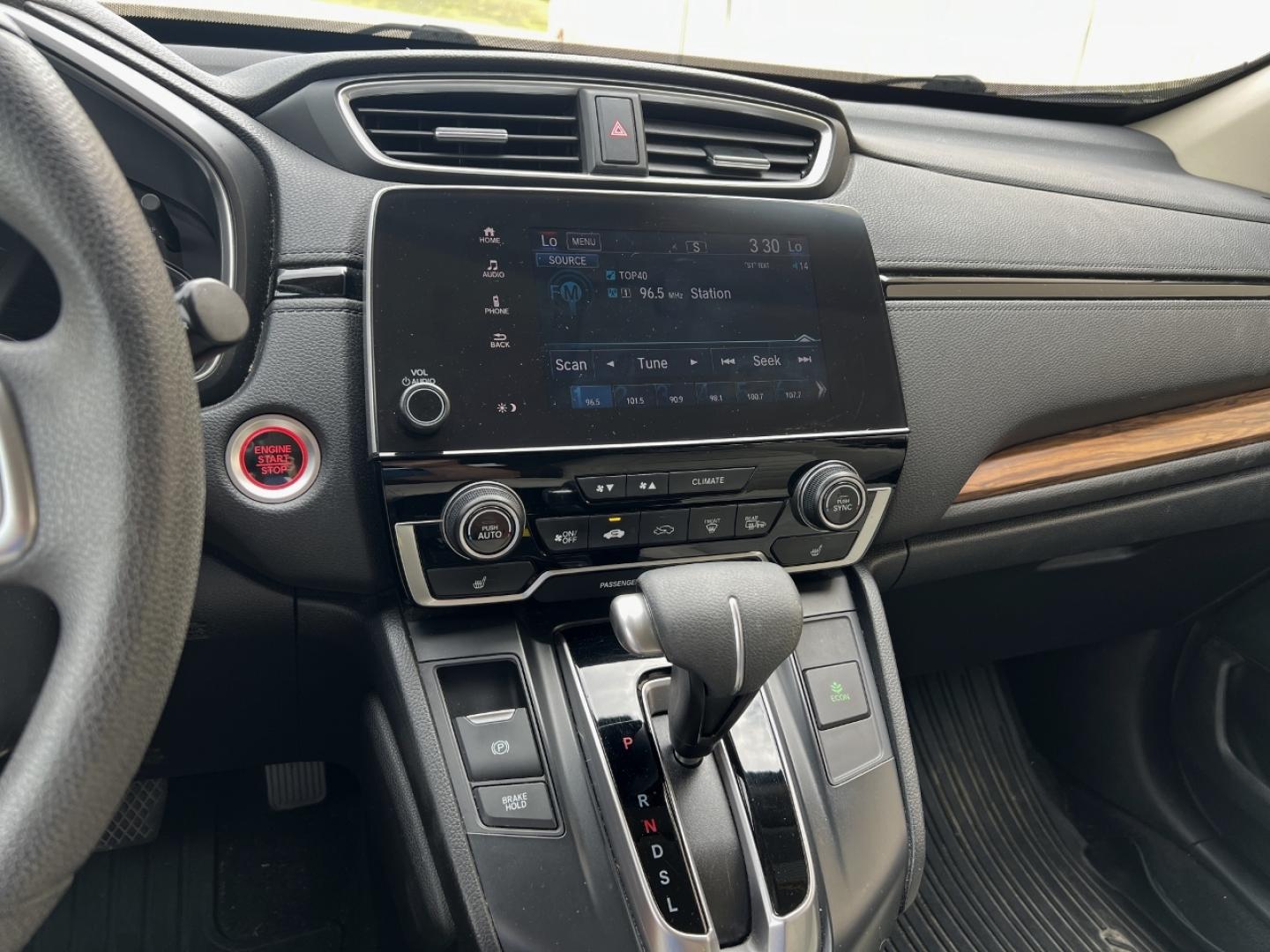 2017 WHITE /Tan Cloth Honda CR-V EX AWD (5J6RW2H53HL) with an 1.5L 4 Cyl. engine, CVT transmission, located at 2990 Old Orchard Rd., Jackson, MO, 63755, 37.354214, -89.612106 - We have financing available and we accept trades! Fill out a credit application on our website or come by today! If you have any questions, give us a call at (573) 204-7777 or visit our website at firstautocredit.com. - Photo#5