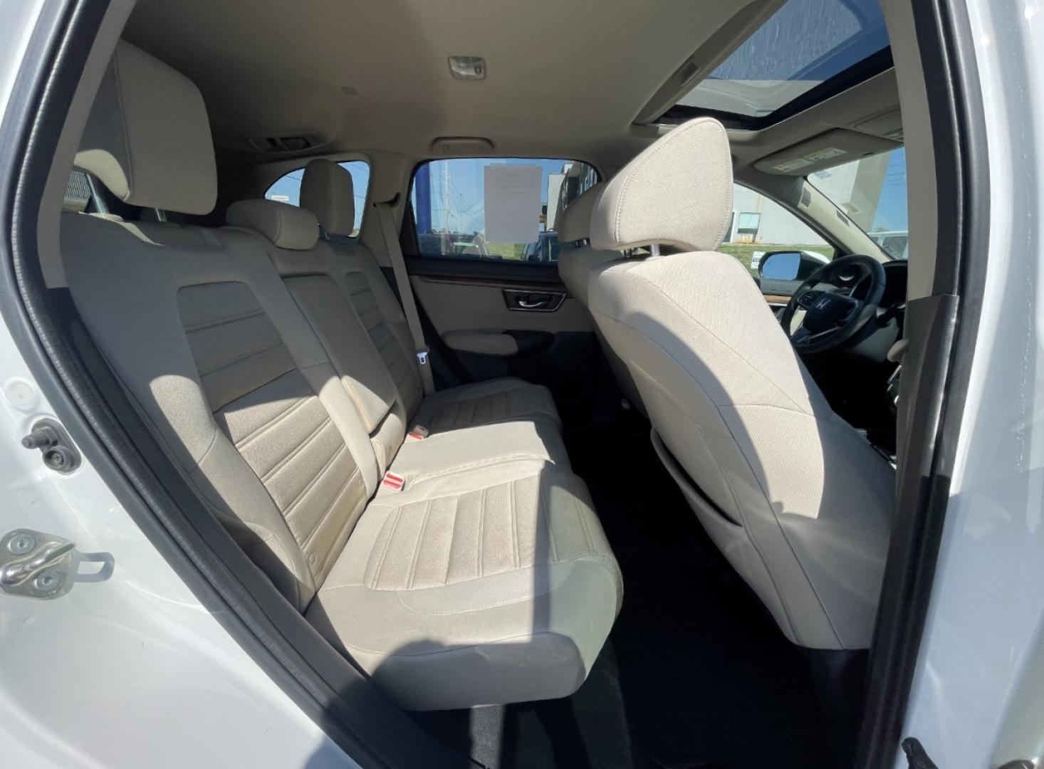 2017 WHITE /Tan Cloth Honda CR-V EX AWD (5J6RW2H53HL) with an 1.5L 4 Cyl. engine, CVT transmission, located at 2990 Old Orchard Rd., Jackson, MO, 63755, 37.354214, -89.612106 - We have financing available and we accept trades! Fill out a credit application on our website or come by today! If you have any questions, give us a call at (573) 204-7777 or visit our website at firstautocredit.com. - Photo#20