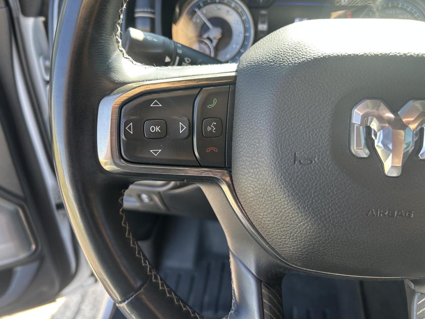 2021 WHITE /Black RAM 1500 Limited Crew Cab SWB 4WD (1C6SRFHT1MN) with an 5.7L V8 OHV 16V engine, Automatic transmission, located at 506 S. Kingshighway, Cape Girardeau, MO, 63703, (573) 235-5000, 37.294991, -89.553635 - 2021 Ram 1500 Longhorn 34xxx miles 4x4 5.7L V8 HEMI eTourque Automatic One Owner 4 Corner Air Suspension Leather Navigation Power/Heated/Cooled Seats Heated/Cooled Rear Seats Heated Steering Wheel Backup Camera Bluetooth Power Running Boards Harman Karmon Sound System Remote Start C - Photo#27