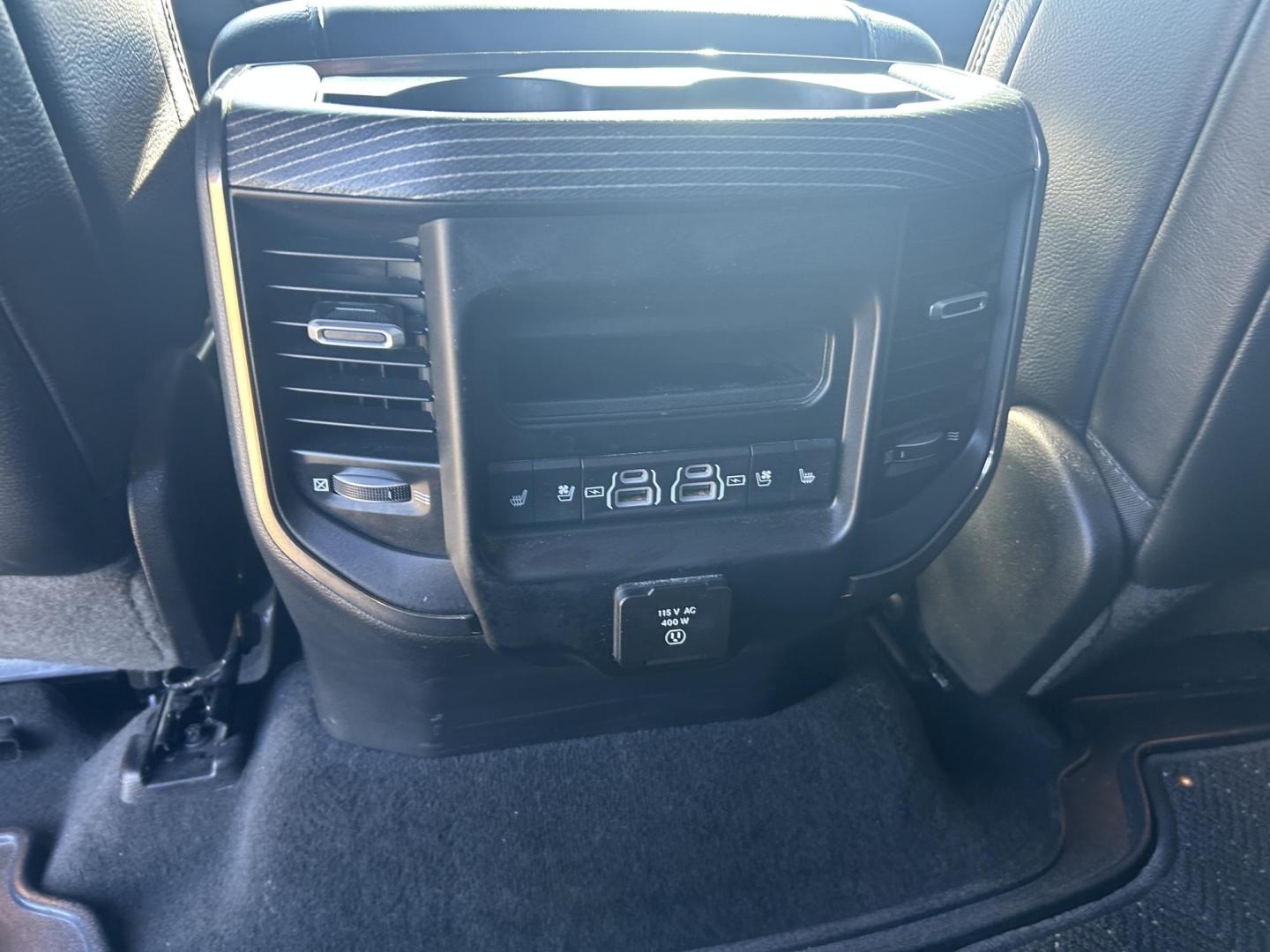 2021 WHITE /Black RAM 1500 Limited Crew Cab SWB 4WD (1C6SRFHT1MN) with an 5.7L V8 OHV 16V engine, Automatic transmission, located at 506 S. Kingshighway, Cape Girardeau, MO, 63703, (573) 235-5000, 37.294991, -89.553635 - 2021 Ram 1500 Longhorn 34xxx miles 4x4 5.7L V8 HEMI eTourque Automatic One Owner 4 Corner Air Suspension Leather Navigation Power/Heated/Cooled Seats Heated/Cooled Rear Seats Heated Steering Wheel Backup Camera Bluetooth Power Running Boards Harman Karmon Sound System Remote Start C - Photo#36