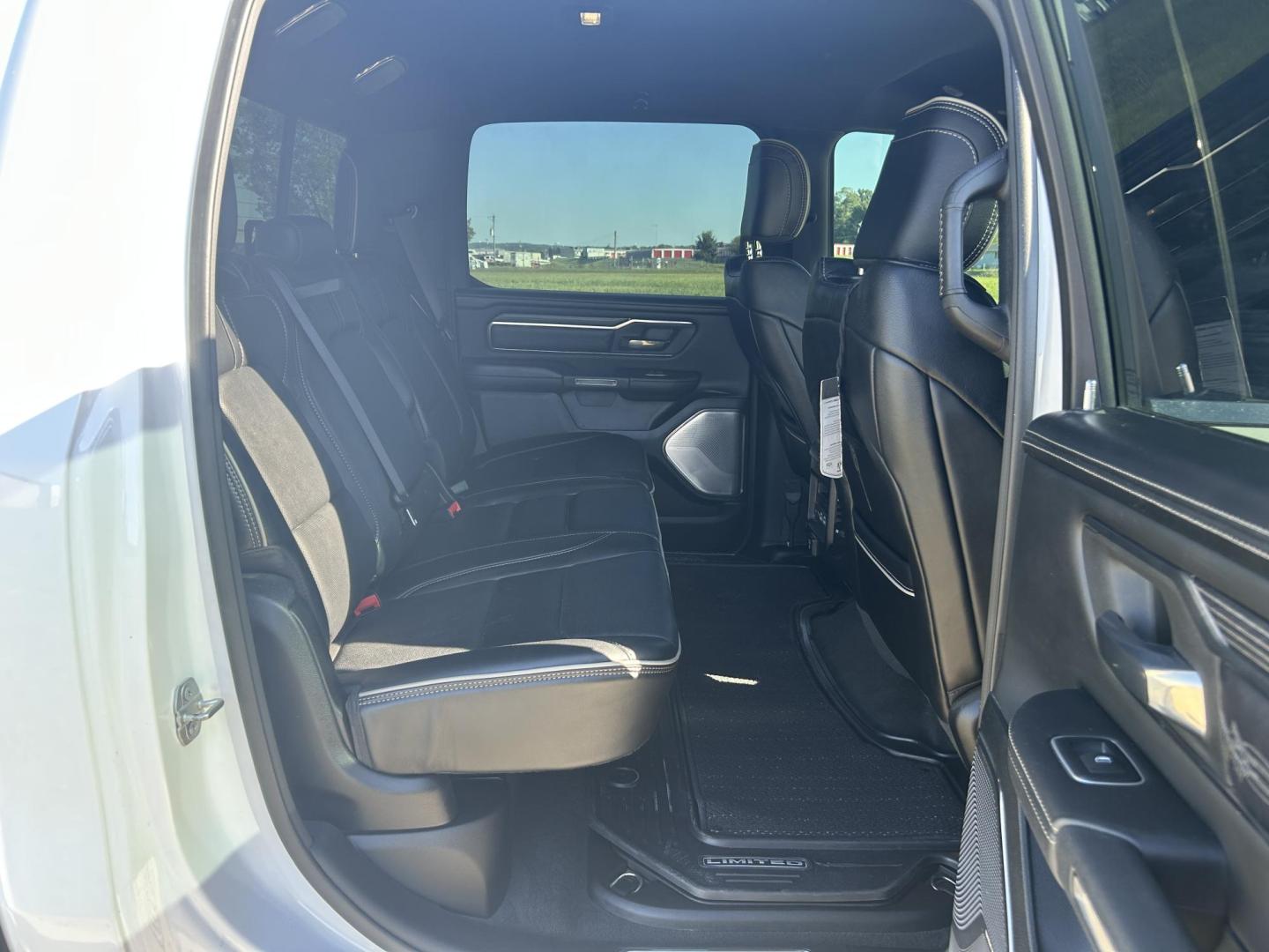 2021 WHITE /Black RAM 1500 Limited Crew Cab SWB 4WD (1C6SRFHT1MN) with an 5.7L V8 OHV 16V engine, Automatic transmission, located at 506 S. Kingshighway, Cape Girardeau, MO, 63703, (573) 235-5000, 37.294991, -89.553635 - 2021 Ram 1500 Longhorn 34xxx miles 4x4 5.7L V8 HEMI eTourque Automatic One Owner 4 Corner Air Suspension Leather Navigation Power/Heated/Cooled Seats Heated/Cooled Rear Seats Heated Steering Wheel Backup Camera Bluetooth Power Running Boards Harman Karmon Sound System Remote Start C - Photo#21