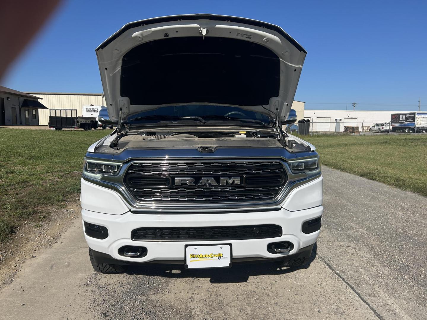 2021 WHITE /Black RAM 1500 Limited Crew Cab SWB 4WD (1C6SRFHT1MN) with an 5.7L V8 OHV 16V engine, Automatic transmission, located at 506 S. Kingshighway, Cape Girardeau, MO, 63703, (573) 235-5000, 37.294991, -89.553635 - 2021 Ram 1500 Longhorn 34xxx miles 4x4 5.7L V8 HEMI eTourque Automatic One Owner 4 Corner Air Suspension Leather Navigation Power/Heated/Cooled Seats Heated/Cooled Rear Seats Heated Steering Wheel Backup Camera Bluetooth Power Running Boards Harman Karmon Sound System Remote Start C - Photo#41