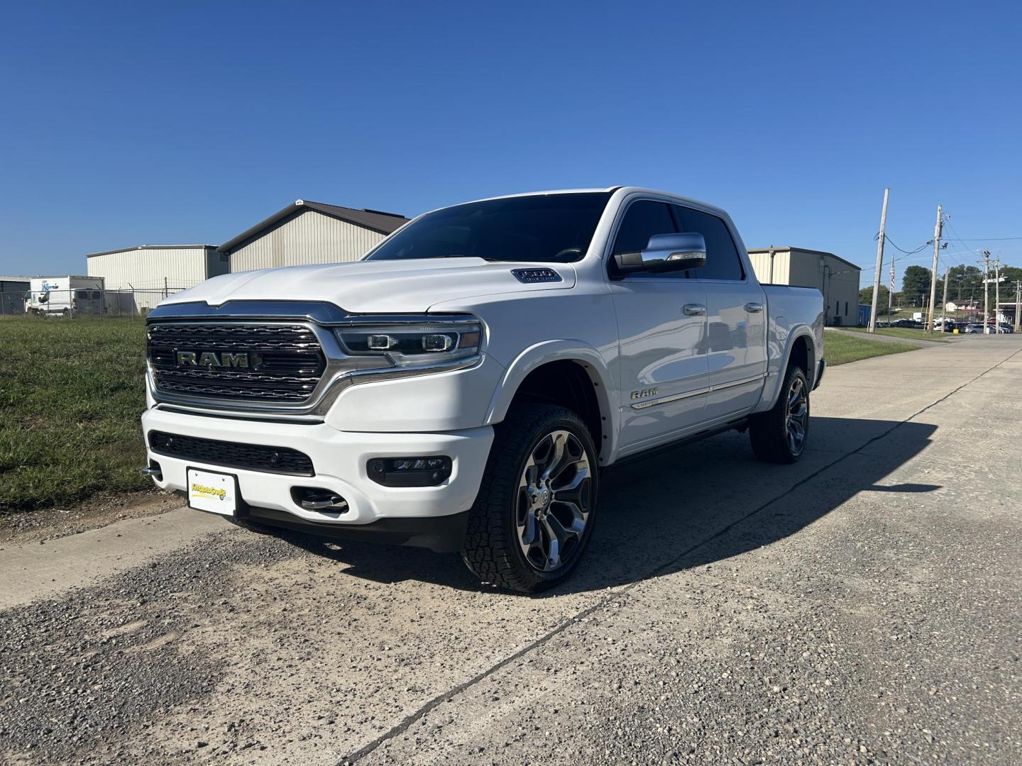 2021 WHITE /Black RAM 1500 Limited Crew Cab SWB 4WD (1C6SRFHT1MN) with an 5.7L V8 OHV 16V engine, Automatic transmission, located at 506 S. Kingshighway, Cape Girardeau, MO, 63703, (573) 235-5000, 37.294991, -89.553635 - 2021 Ram 1500 Longhorn 34xxx miles 4x4 5.7L V8 HEMI eTourque Automatic One Owner 4 Corner Air Suspension Leather Navigation Power/Heated/Cooled Seats Heated/Cooled Rear Seats Heated Steering Wheel Backup Camera Bluetooth Power Running Boards Harman Karmon Sound System Remote Start C - Photo#7