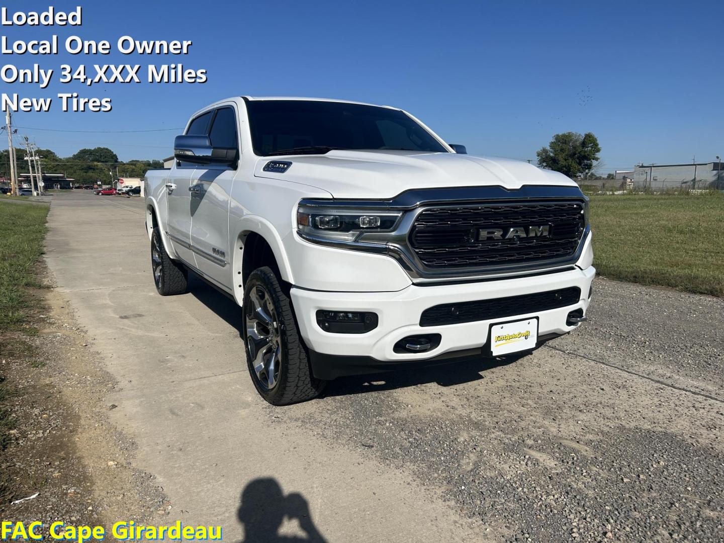 2021 WHITE /Black RAM 1500 Limited Crew Cab SWB 4WD (1C6SRFHT1MN) with an 5.7L V8 OHV 16V engine, Automatic transmission, located at 506 S. Kingshighway, Cape Girardeau, MO, 63703, (573) 235-5000, 37.294991, -89.553635 - 2021 Ram 1500 Longhorn 34xxx miles 4x4 5.7L V8 HEMI eTourque Automatic One Owner 4 Corner Air Suspension Leather Navigation Power/Heated/Cooled Seats Heated/Cooled Rear Seats Heated Steering Wheel Backup Camera Bluetooth Power Running Boards Harman Karmon Sound System Remote Start C - Photo#0