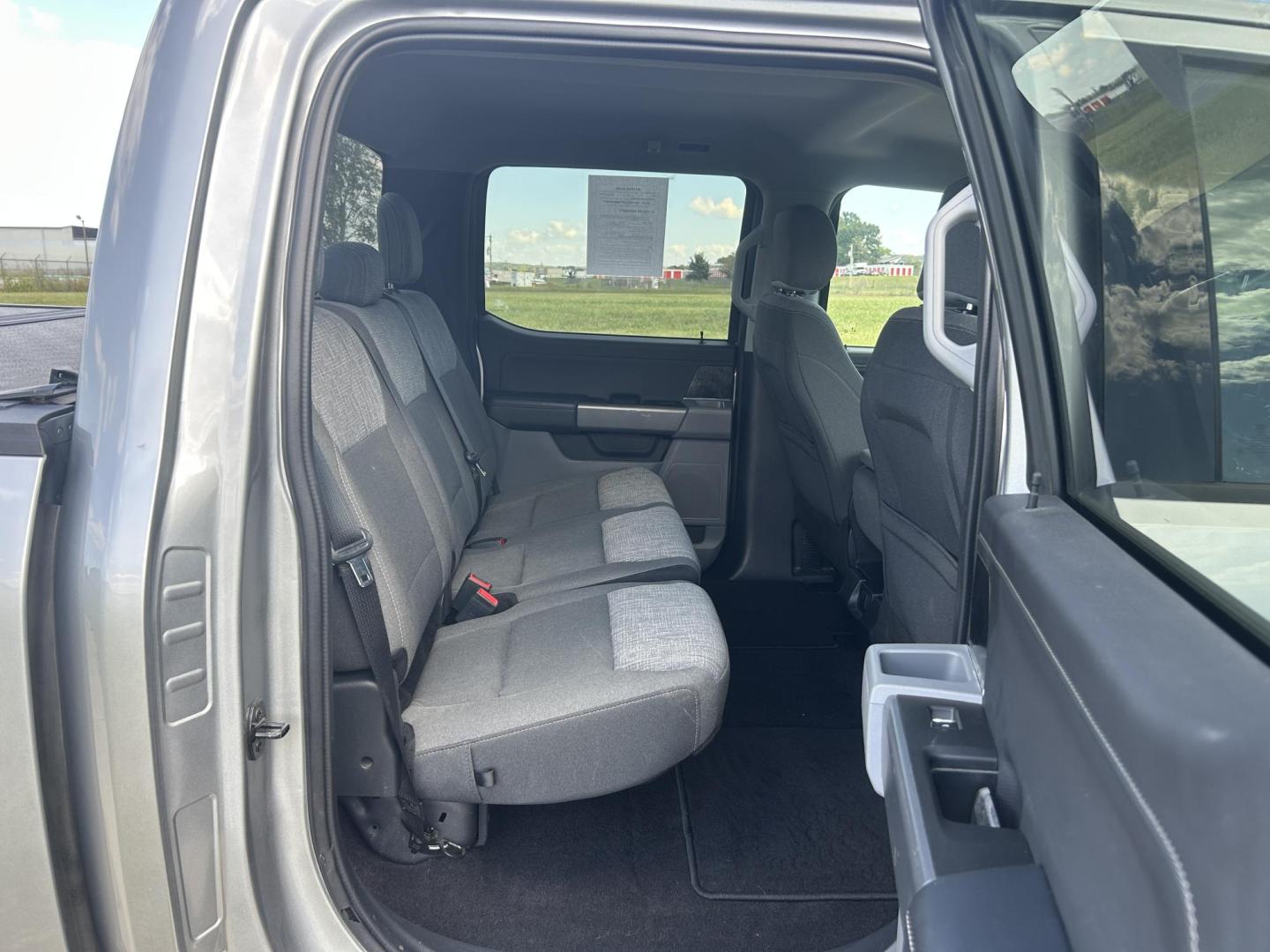 2021 SILVER /Gray Ford F-150 XL SuperCrew 6.5-ft. Bed 4WD (1FTFW1E51MK) with an 5.0L V8 OHV 16V engine, 6A transmission, located at 506 S. Kingshighway, Cape Girardeau, MO, 63703, (573) 235-5000, 37.294991, -89.553635 - 2021 Ford F-150 XLT 1-Owner 93xxx miles 4x4 5.0L V8 Automatic Backup Camera Power/Heated Seats Bluetooth Remote Start Cruise Power Windows/Locks/Mirrors We have financing available and we accept trades! Fill out a credit application on our website or come by today! If you have any quest - Photo#24