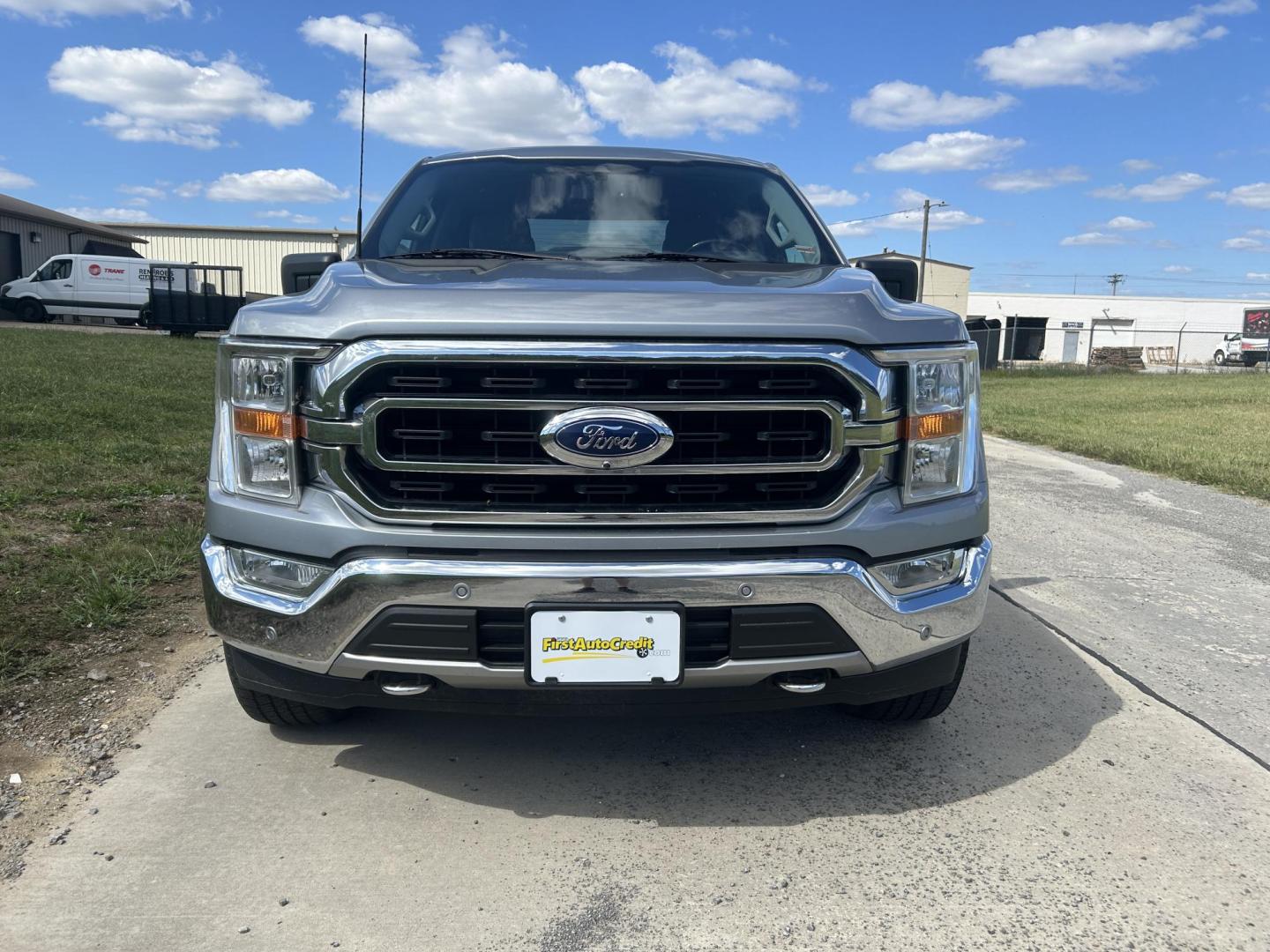 2021 SILVER /Gray Ford F-150 XL SuperCrew 6.5-ft. Bed 4WD (1FTFW1E51MK) with an 5.0L V8 OHV 16V engine, 6A transmission, located at 506 S. Kingshighway, Cape Girardeau, MO, 63703, (573) 235-5000, 37.294991, -89.553635 - 2021 Ford F-150 XLT 1-Owner 93xxx miles 4x4 5.0L V8 Automatic Backup Camera Power/Heated Seats Bluetooth Remote Start Cruise Power Windows/Locks/Mirrors We have financing available and we accept trades! Fill out a credit application on our website or come by today! If you have any quest - Photo#6