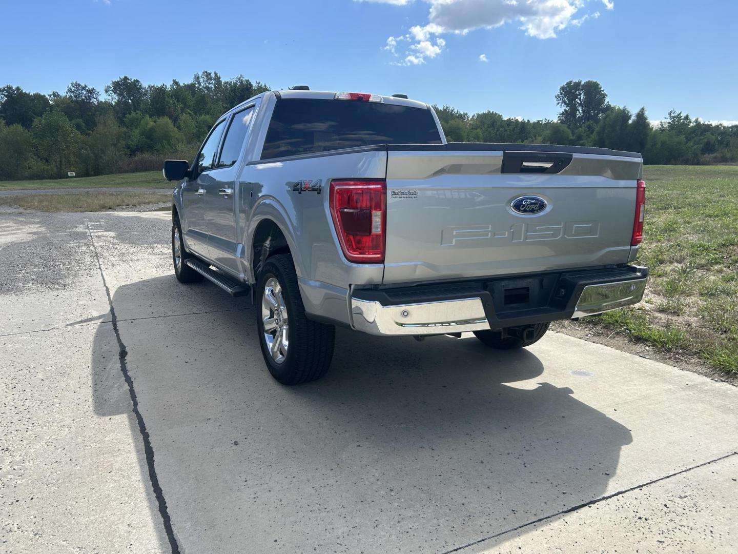 2021 SILVER /Gray Ford F-150 XL SuperCrew 6.5-ft. Bed 4WD (1FTFW1E51MK) with an 5.0L V8 OHV 16V engine, 6A transmission, located at 506 S. Kingshighway, Cape Girardeau, MO, 63703, (573) 235-5000, 37.294991, -89.553635 - 2021 Ford F-150 XLT 1-Owner 93xxx miles 4x4 5.0L V8 Automatic Backup Camera Power/Heated Seats Bluetooth Remote Start Cruise Power Windows/Locks/Mirrors We have financing available and we accept trades! Fill out a credit application on our website or come by today! If you have any quest - Photo#9